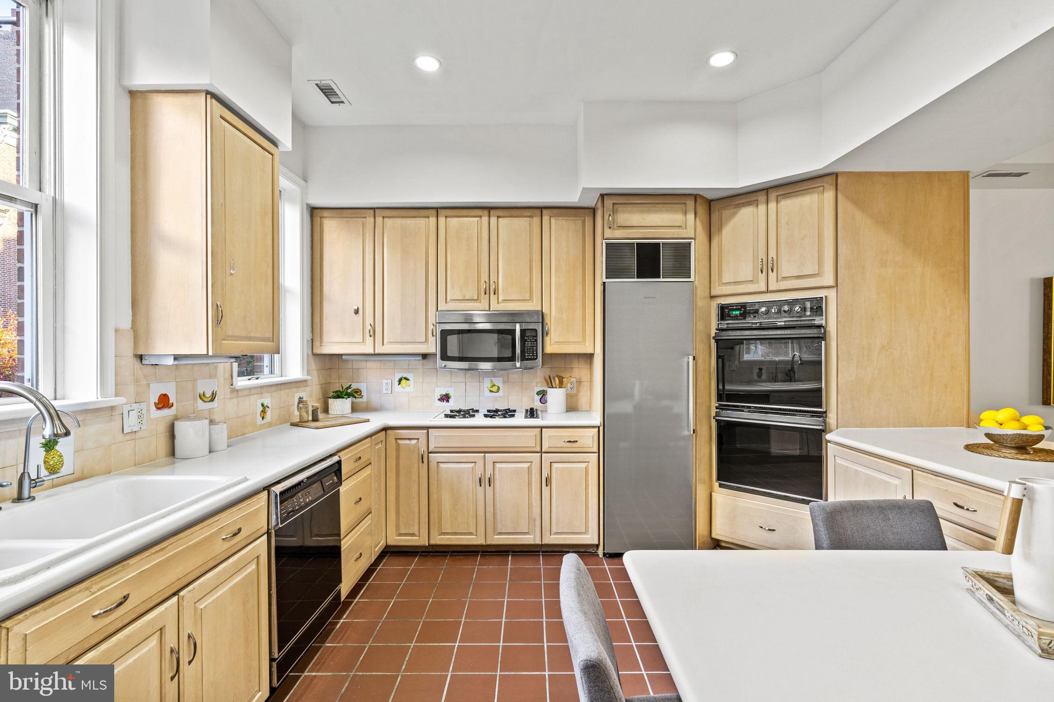 WASHINGTON SQ WEST - Residential