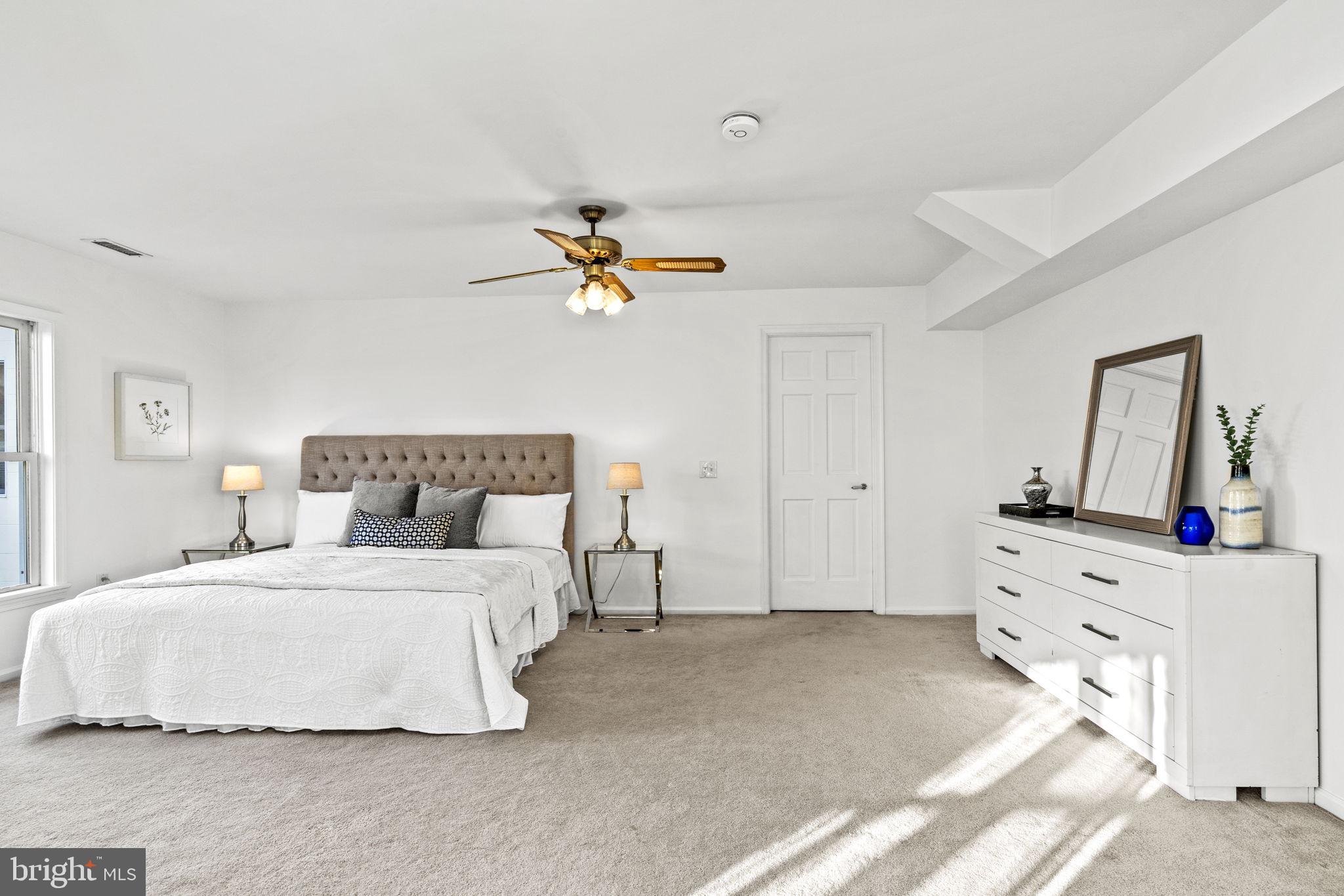 WASHINGTON SQ WEST - Residential