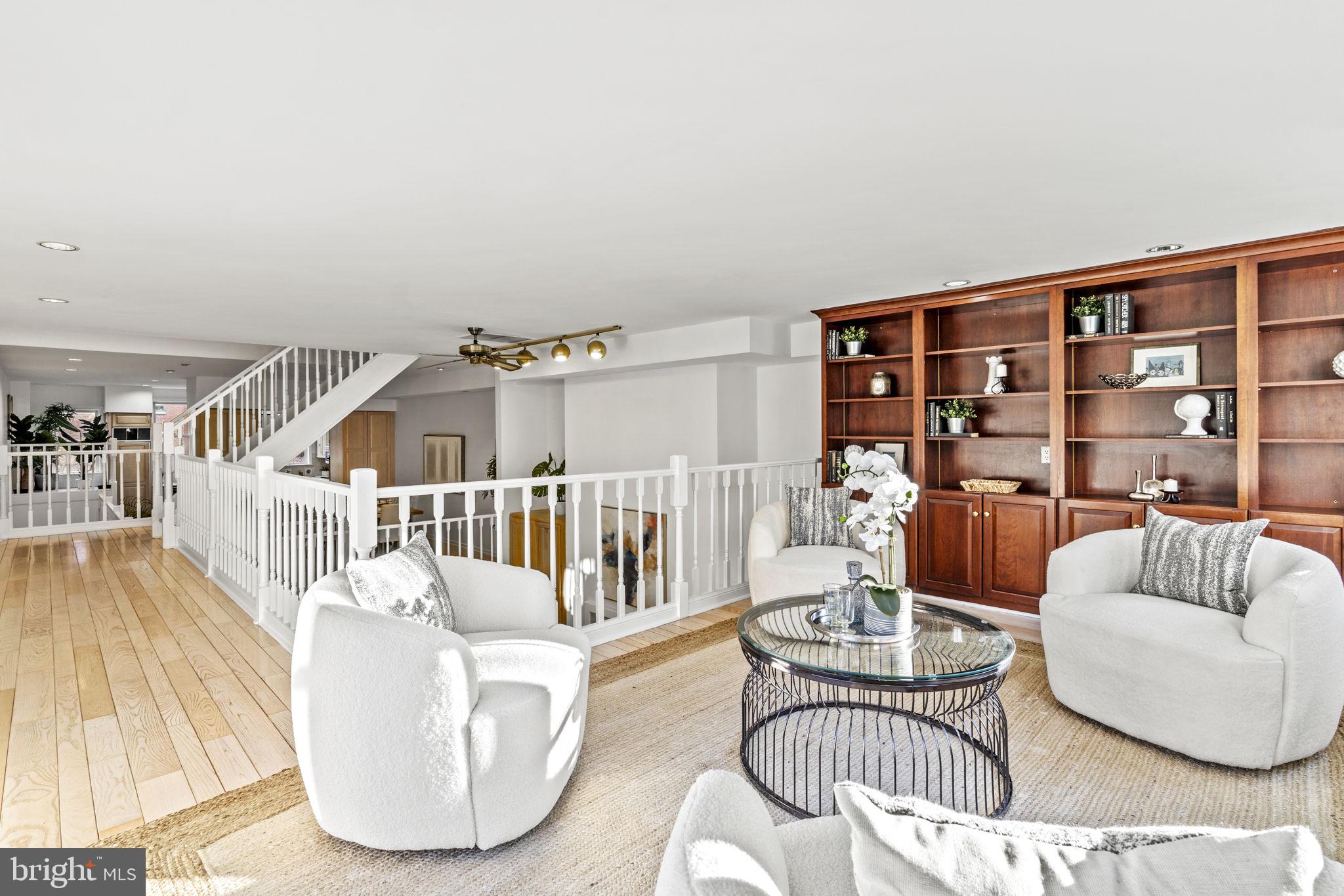 WASHINGTON SQ WEST - Residential