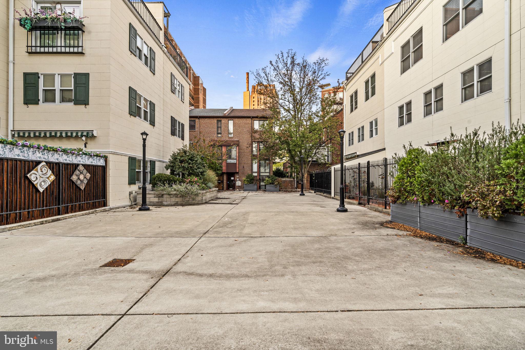 WASHINGTON SQ WEST - Residential