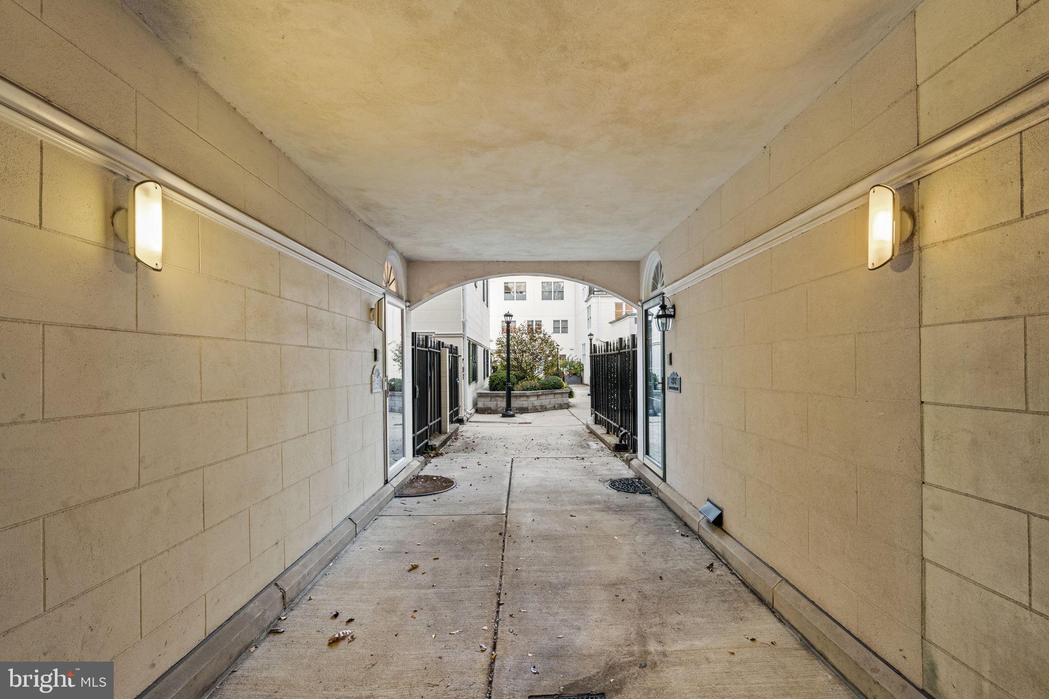 WASHINGTON SQ WEST - Residential