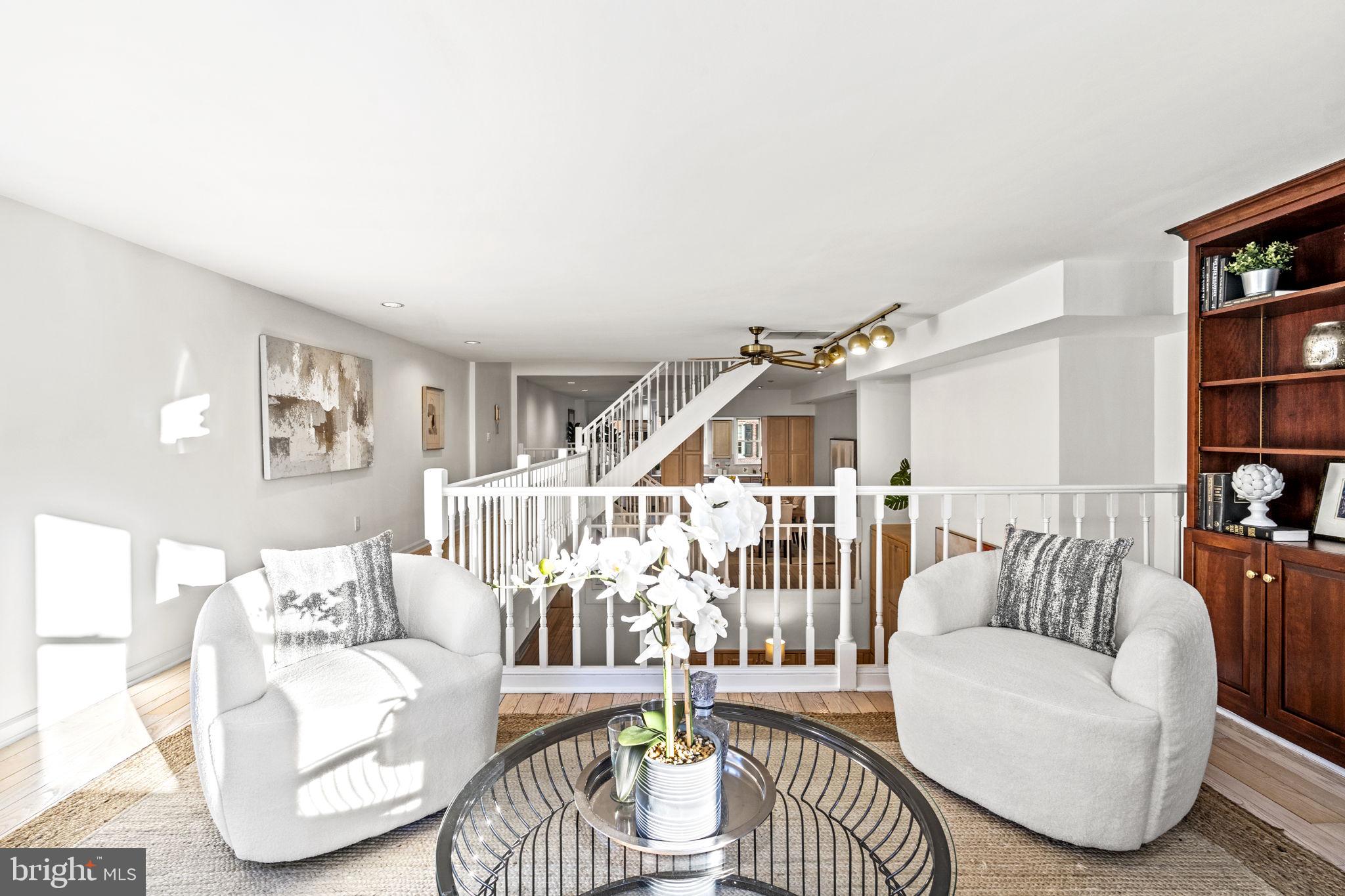 WASHINGTON SQ WEST - Residential