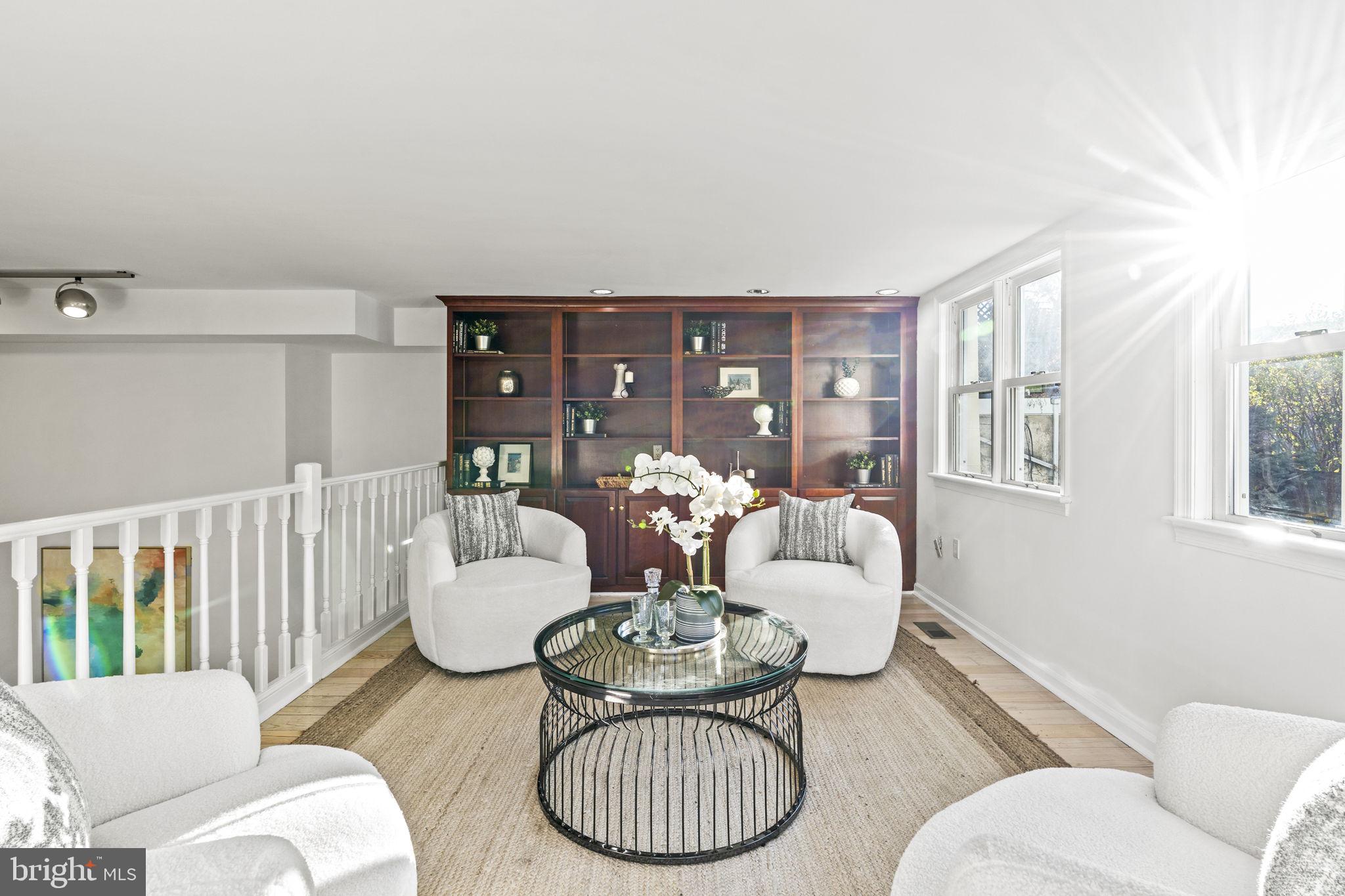 WASHINGTON SQ WEST - Residential