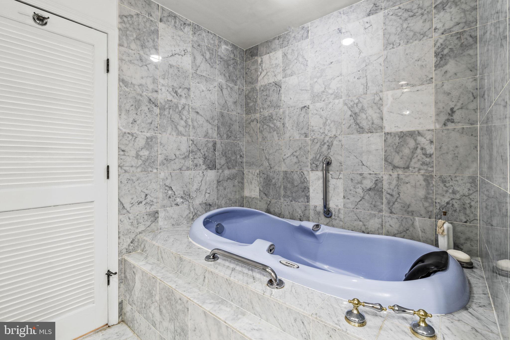 WASHINGTON SQ WEST - Residential