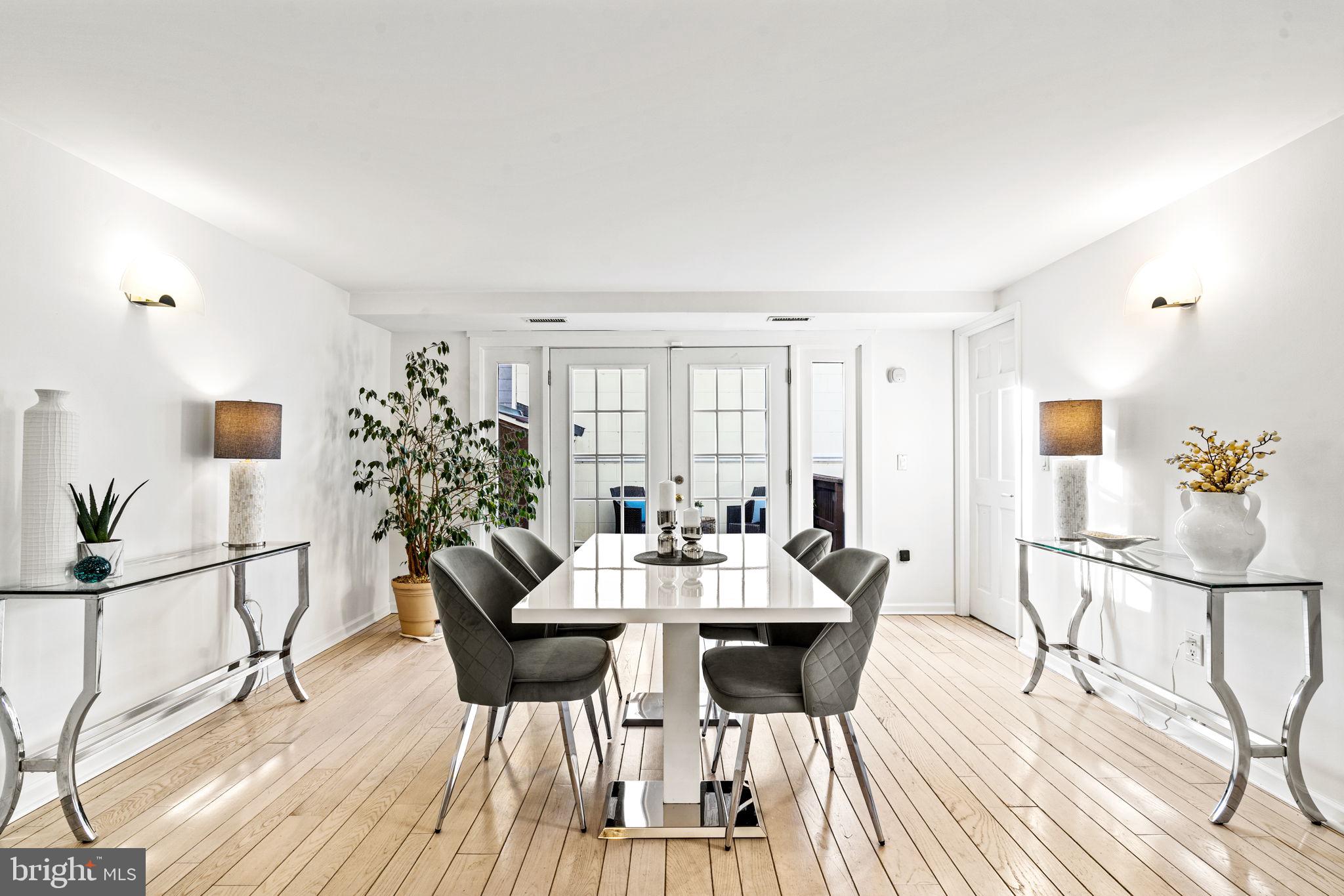 WASHINGTON SQ WEST - Residential