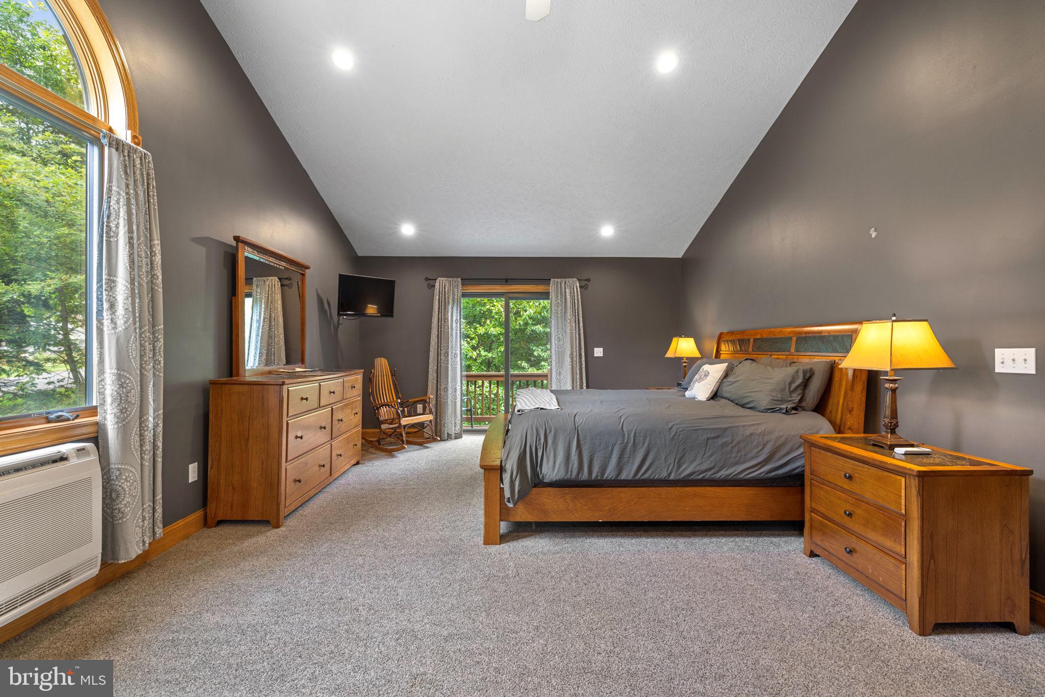 PINNACLE - Residential