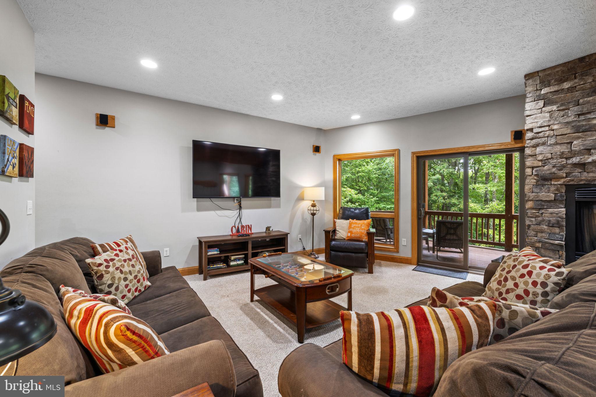 PINNACLE - Residential