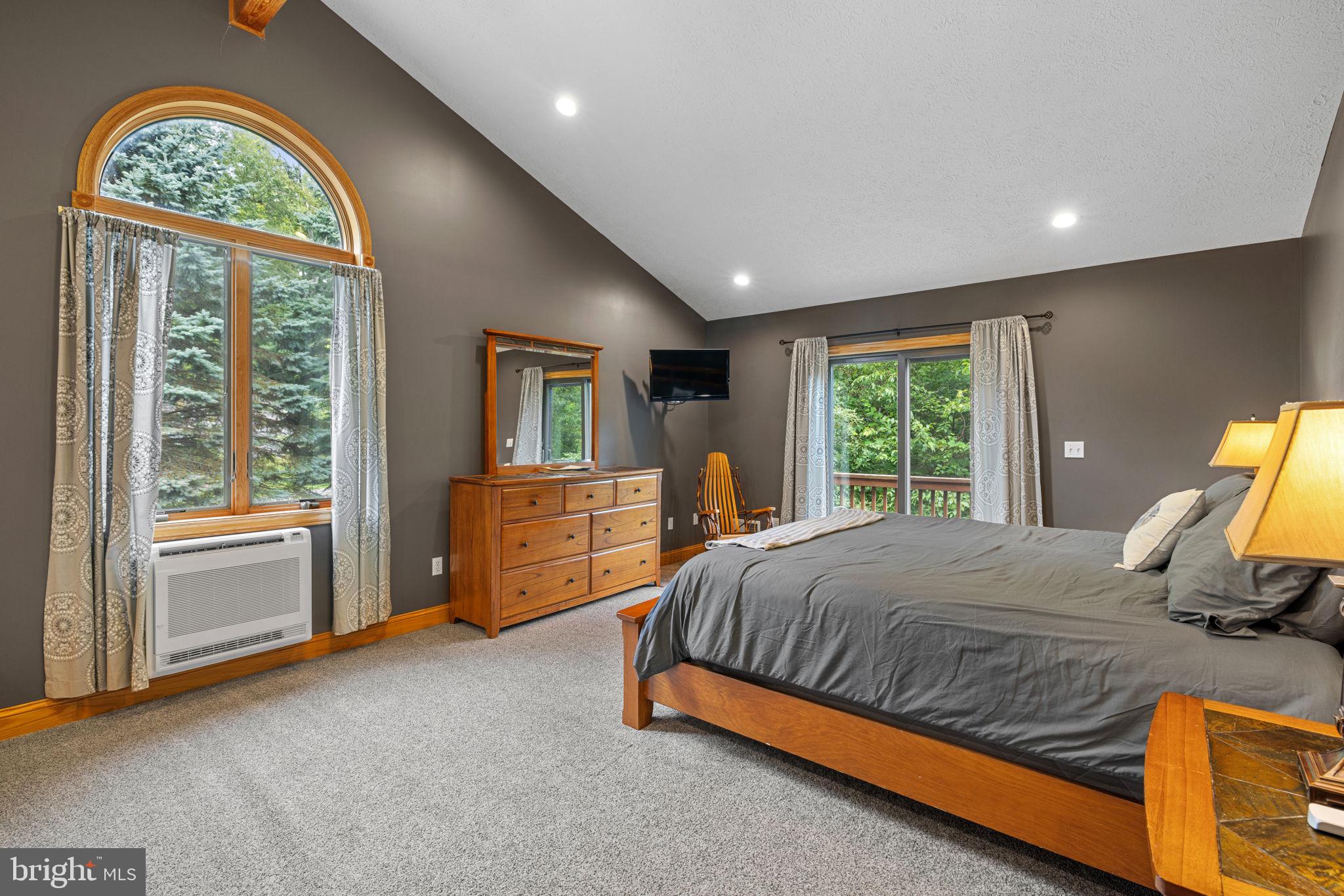 PINNACLE - Residential