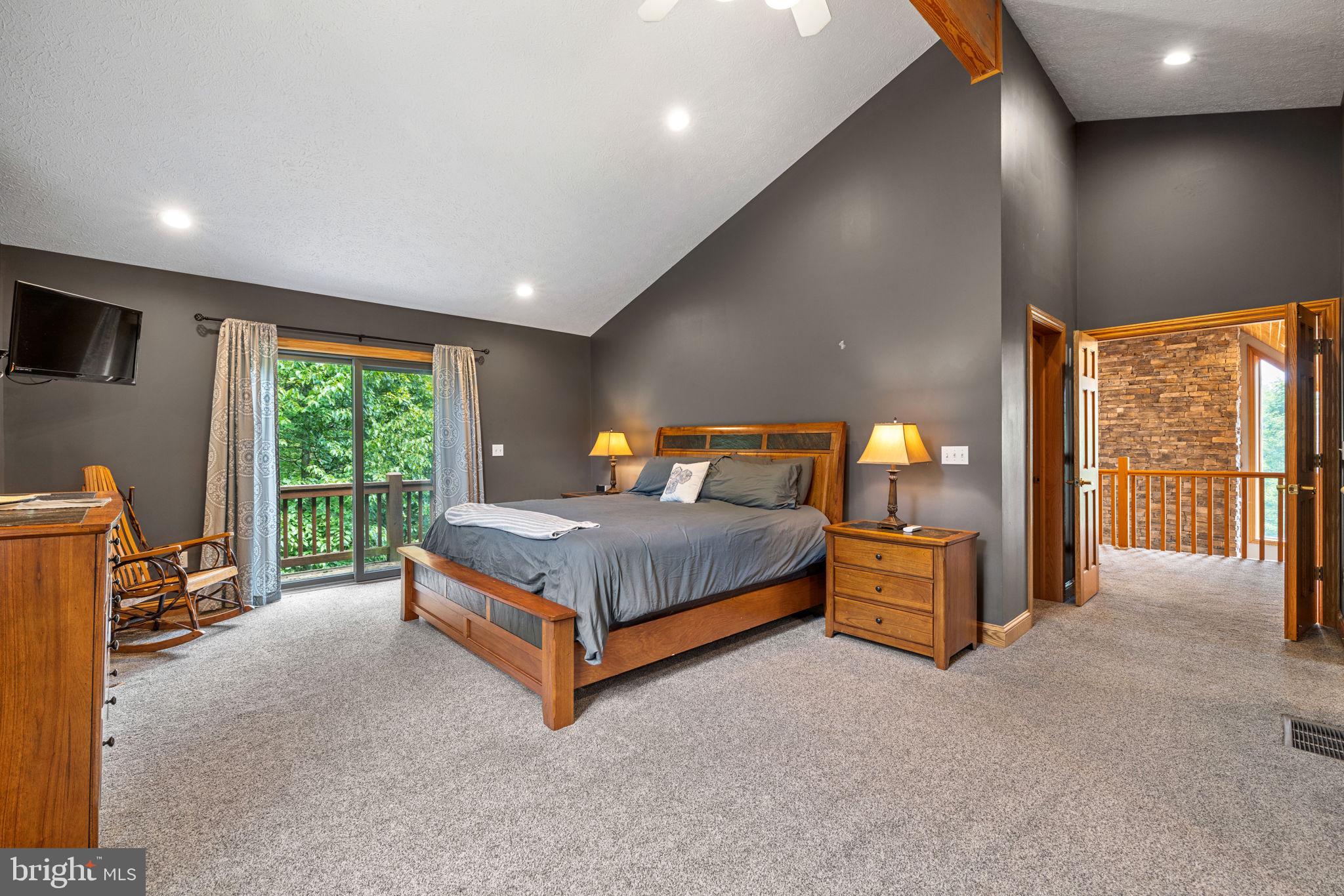 PINNACLE - Residential