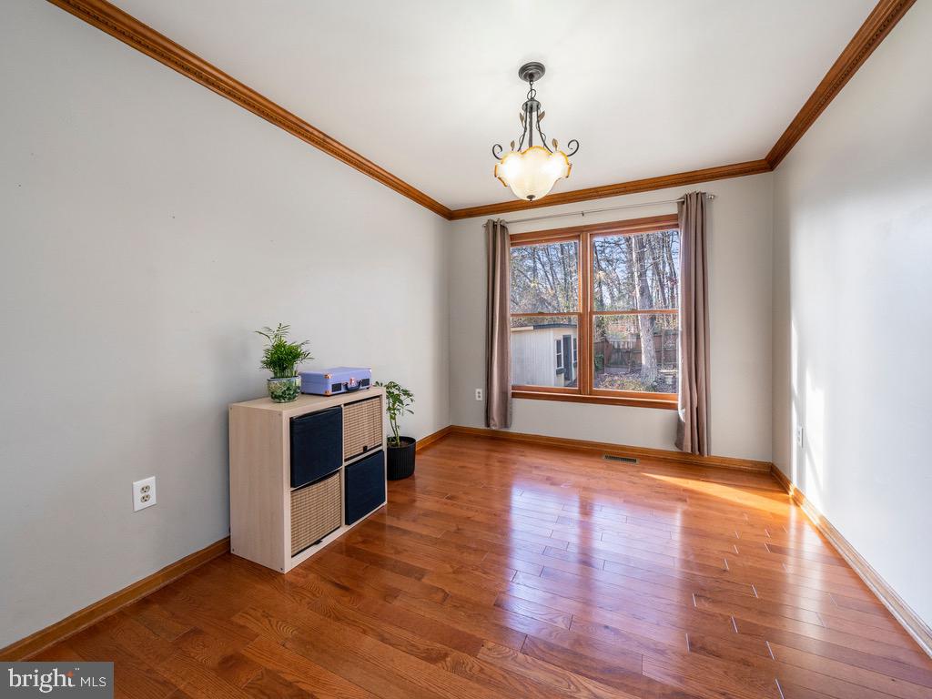 SHADOW WOODS - Residential