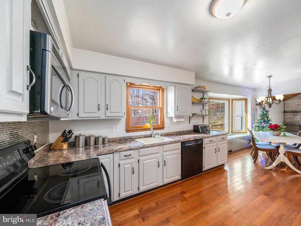 SHADOW WOODS - Residential