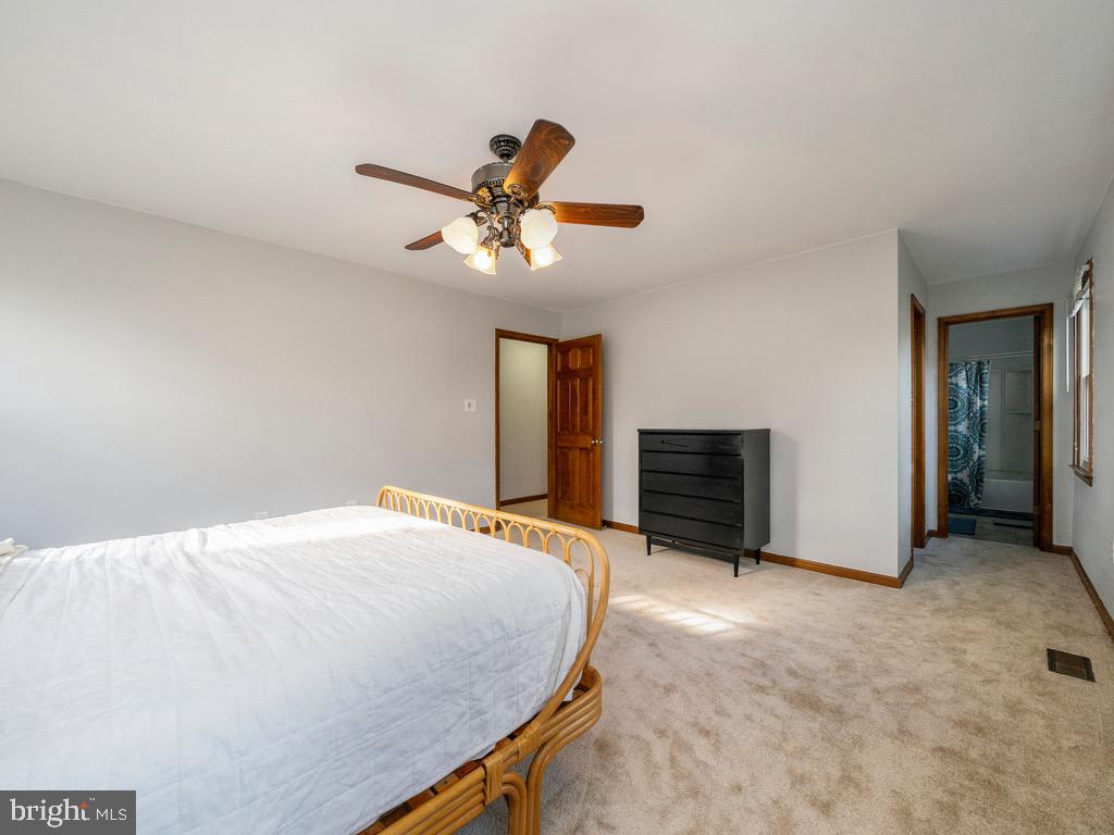 SHADOW WOODS - Residential