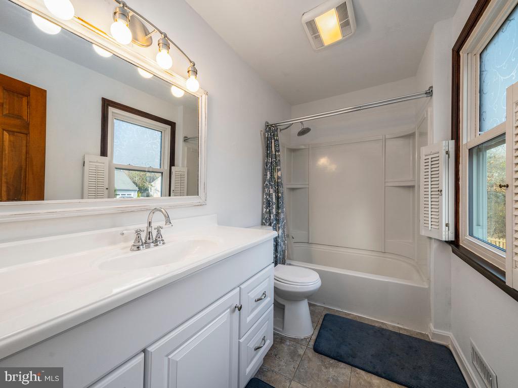 SHADOW WOODS - Residential