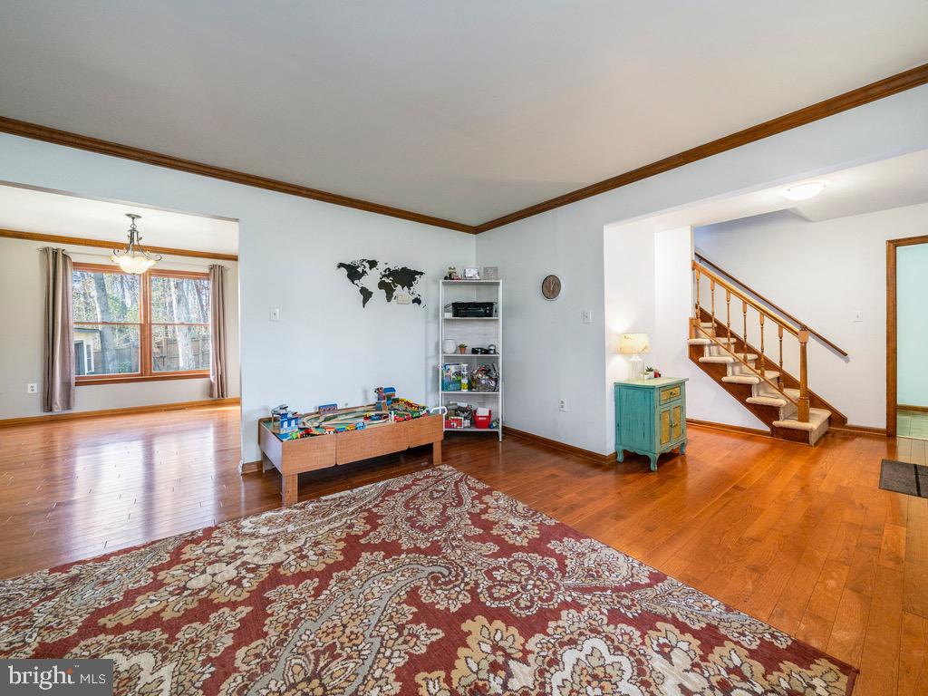 SHADOW WOODS - Residential