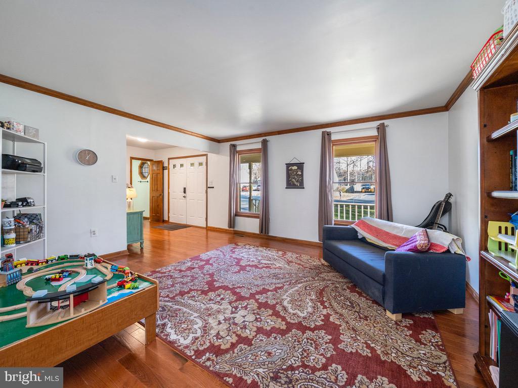 SHADOW WOODS - Residential