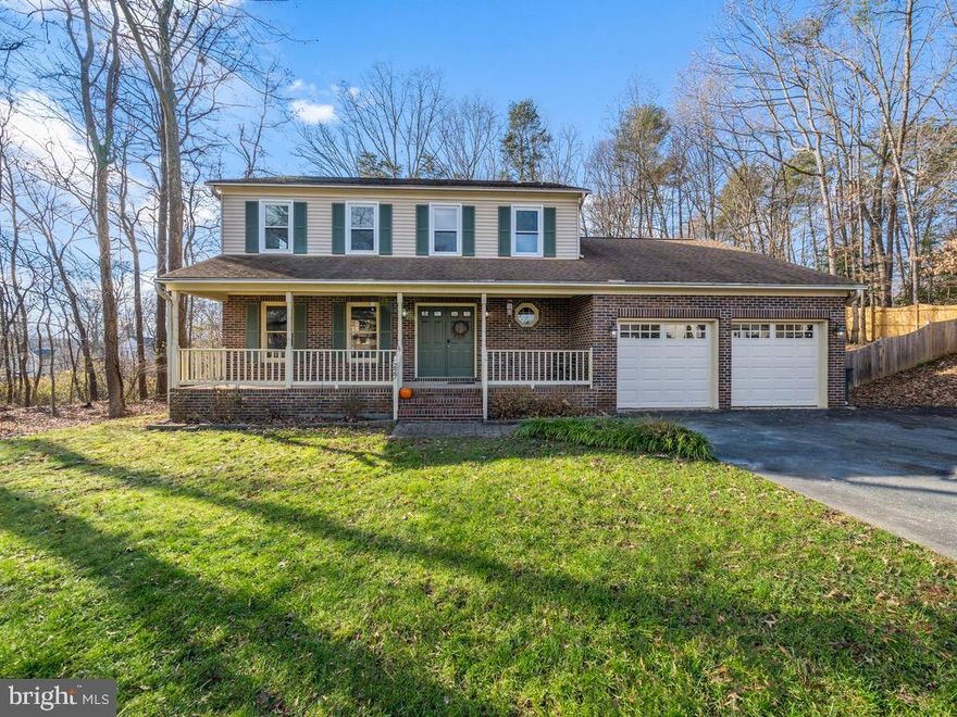 Imagine being so close to EVERYTHING, yet in a established neighborhood that feels like living in a park? This is it. This lovely home that's just off I-95, LESS THAN A MILE FROM THE COMMUTER LOT, close to shopping, restaurants, etc is EXACTLY what you've been looking for. The current owners have lovingly updated the bathrooms, added hardwood floors on the main level, replaced some windows, improved some fencing and the deck and so much more. Yet, there's still an opportunity for YOU to MAKE IT YOUR OWN! The flow of the home is great for entertaining and day-to-day living with ample 'common spaces' for each resident to find a place to read, work, or just relax. The front porch invites you in, and the family room with the vaulted ceiling ensures you don't want to leave.Schedule your tour today!