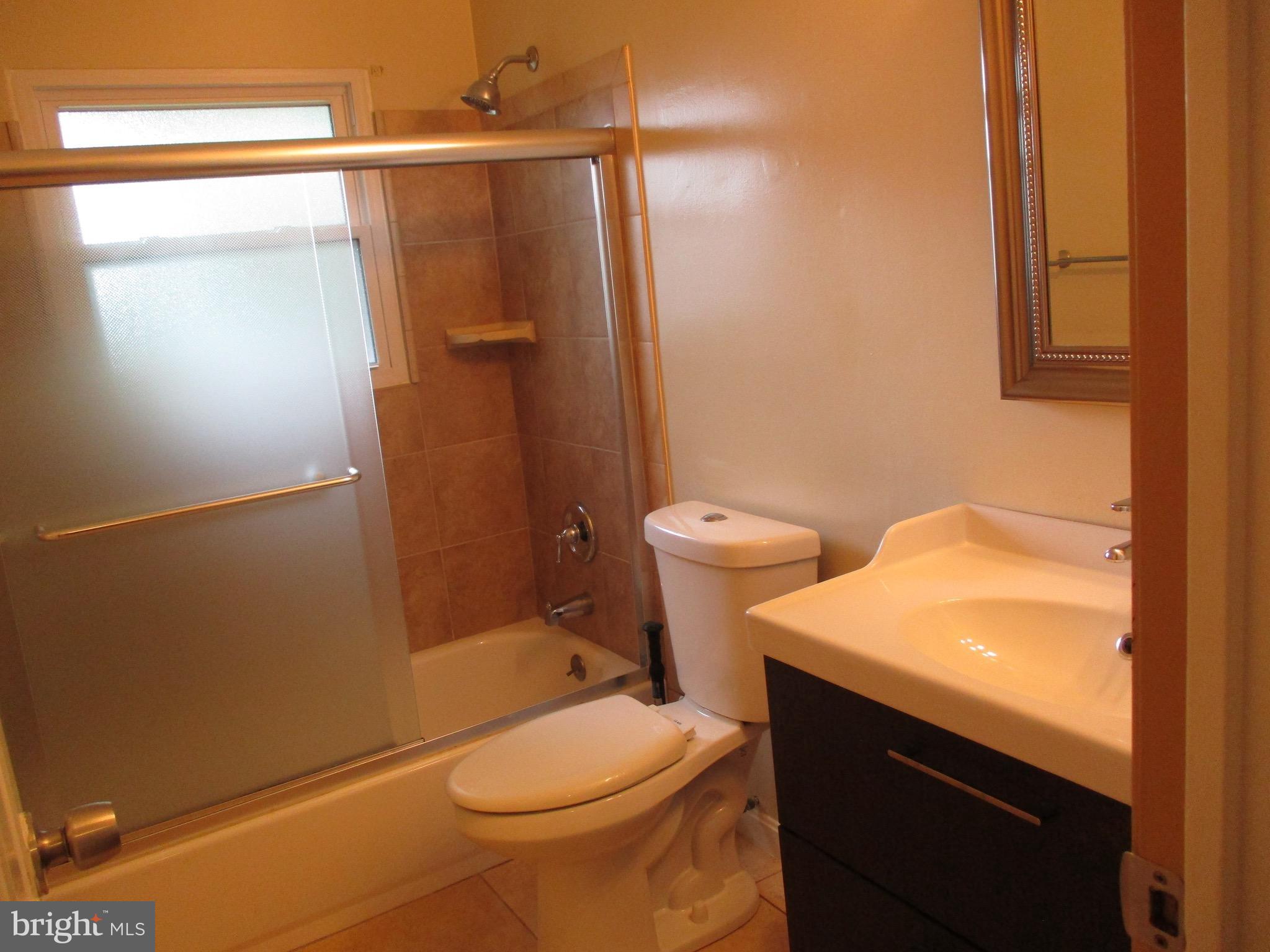 WESTGATE WOODS - Residential Lease