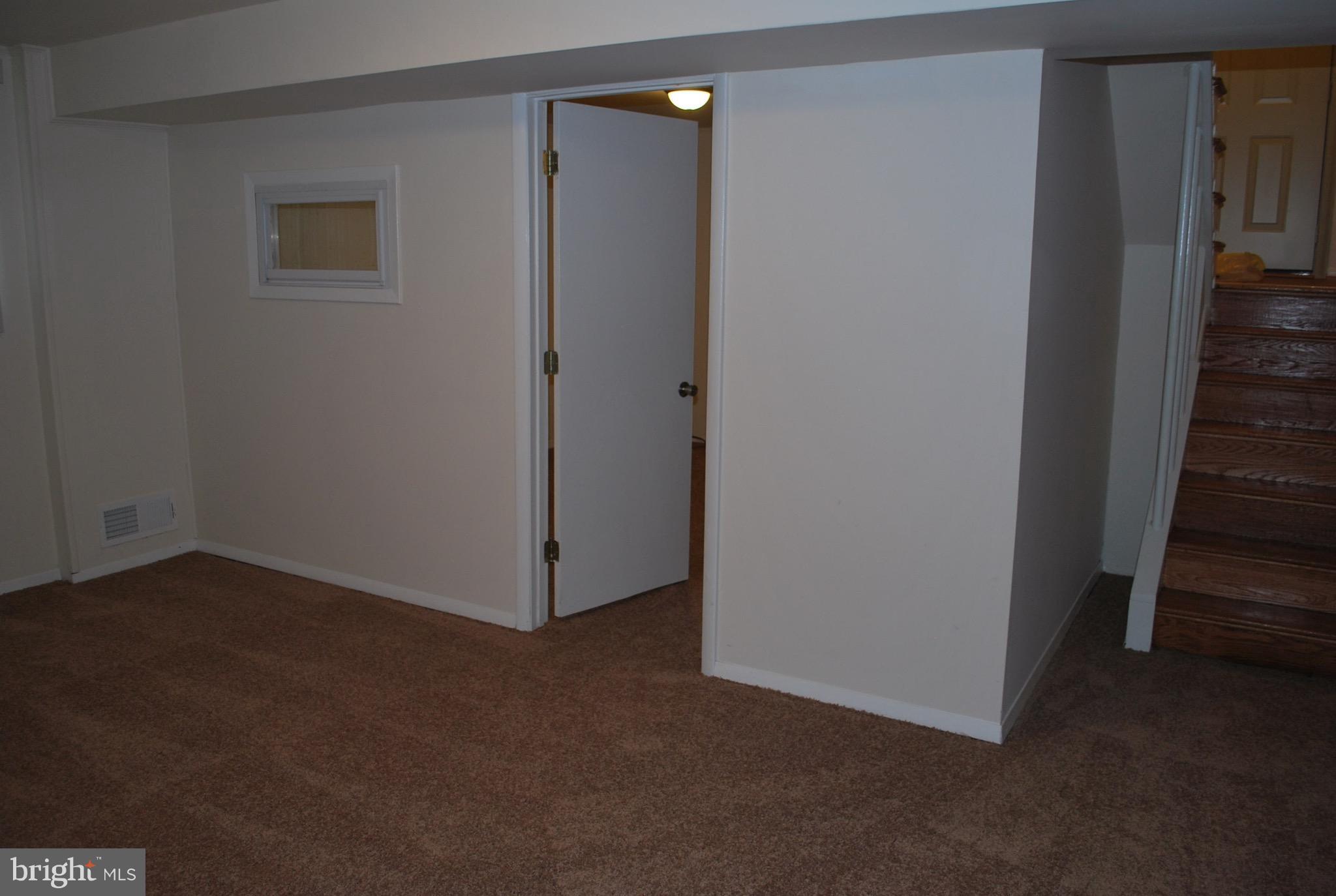 WESTGATE WOODS - Residential Lease