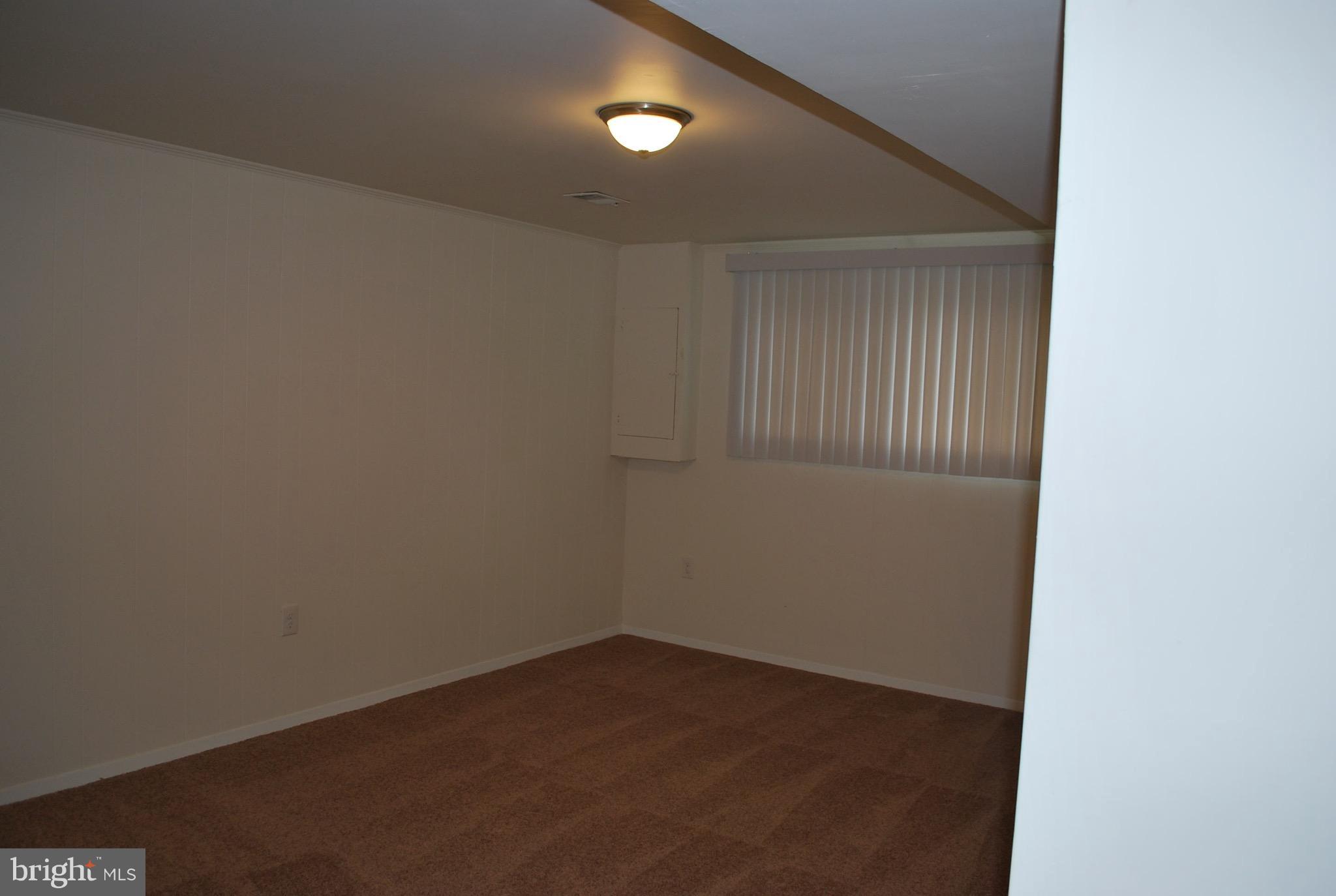 WESTGATE WOODS - Residential Lease