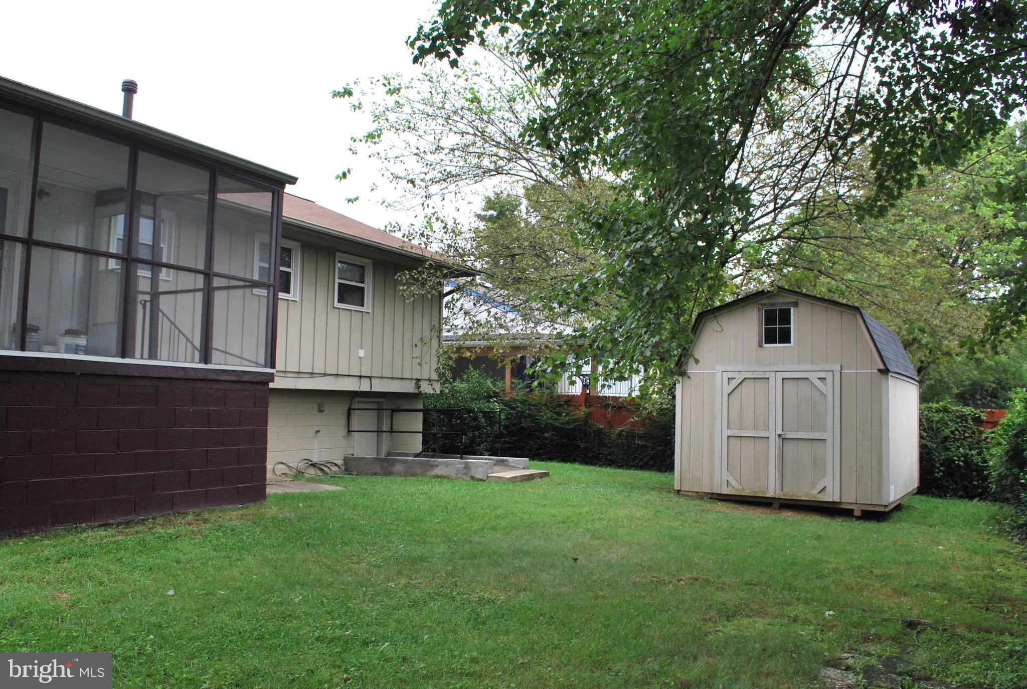 WESTGATE WOODS - Residential Lease