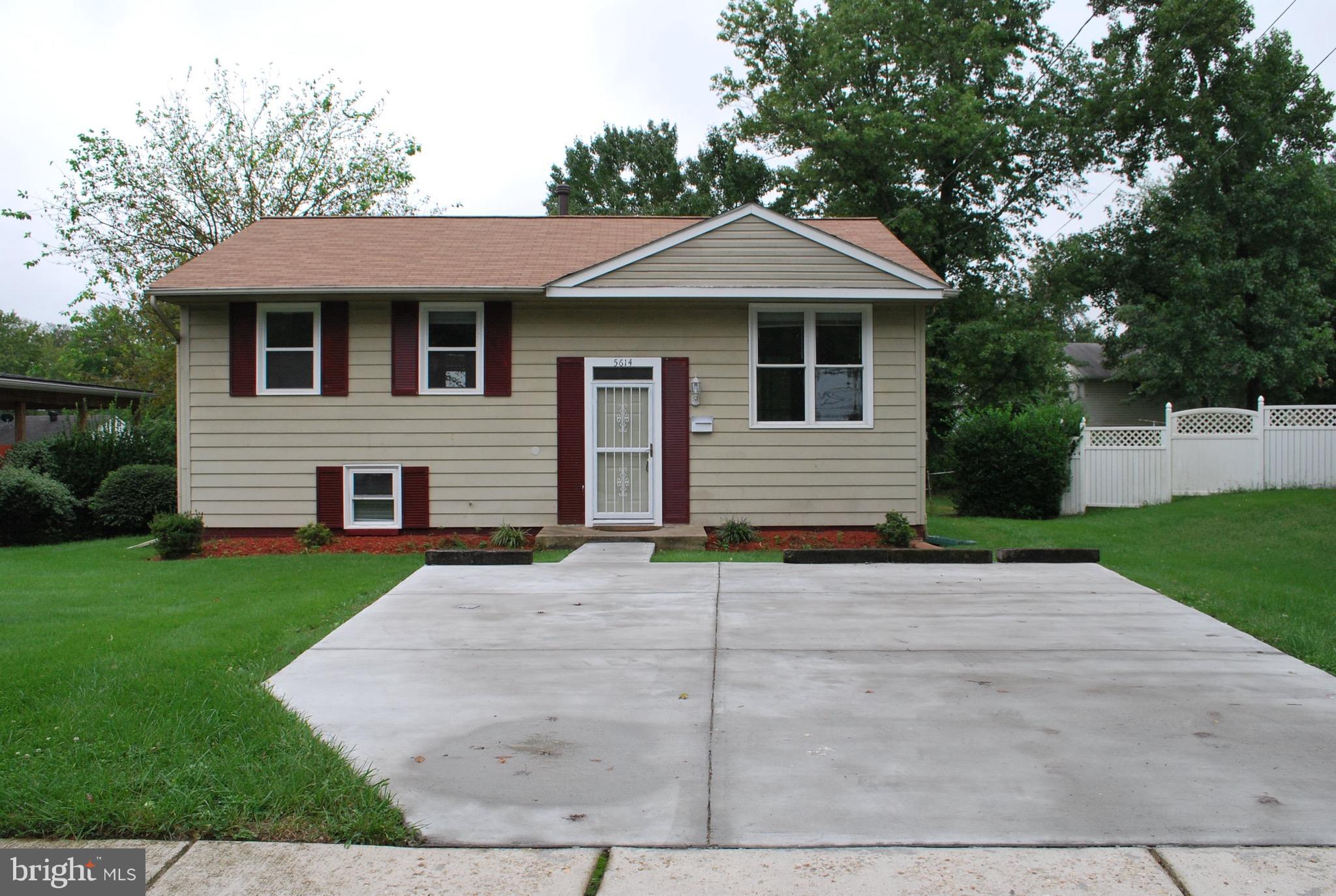 WESTGATE WOODS - Residential Lease