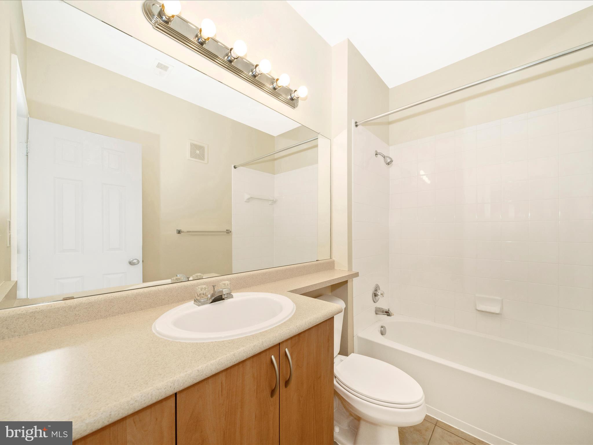 ASHMORE AT GERMANOWN COMMUNITY - Residential