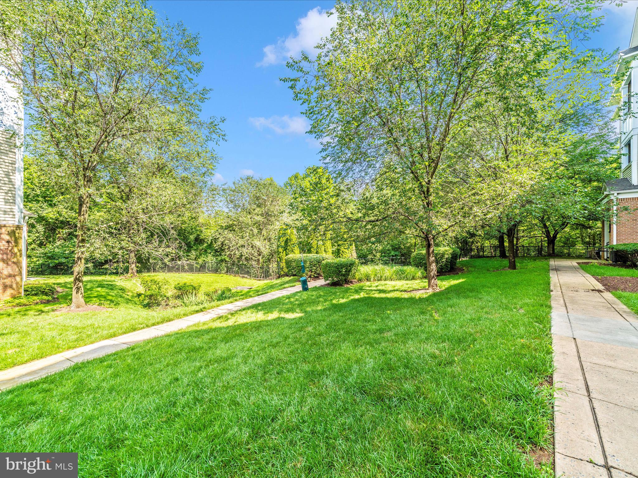 ASHMORE AT GERMANOWN COMMUNITY - Residential