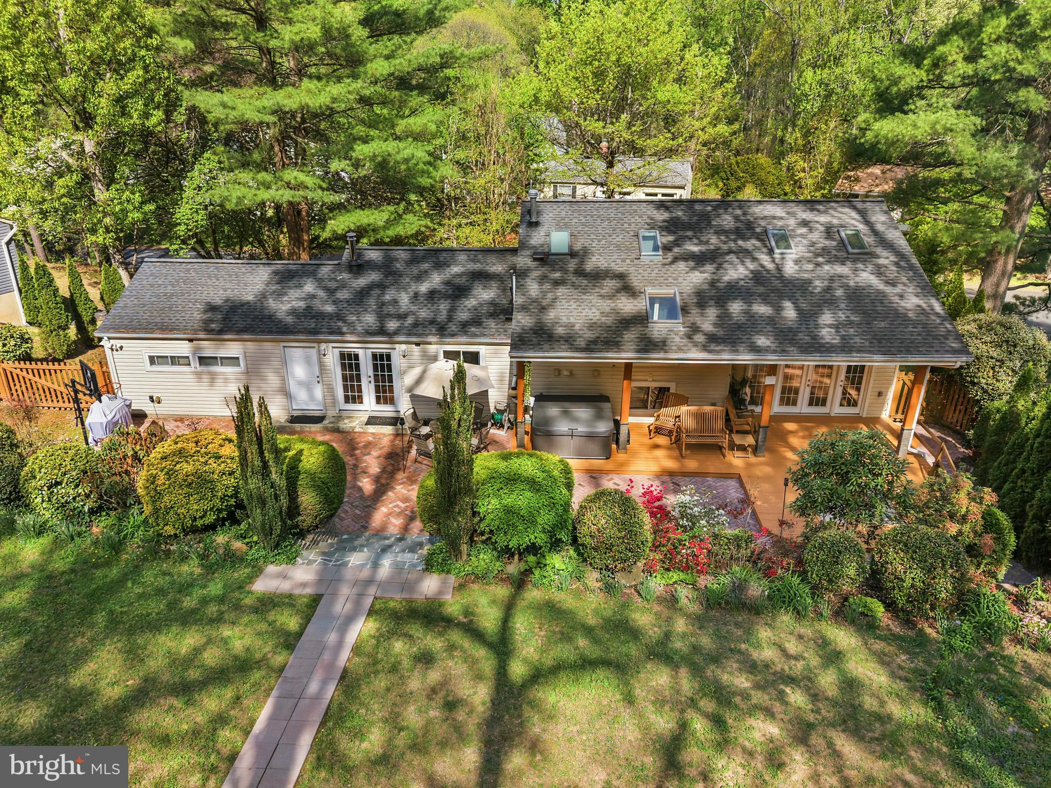 RESTON - Residential