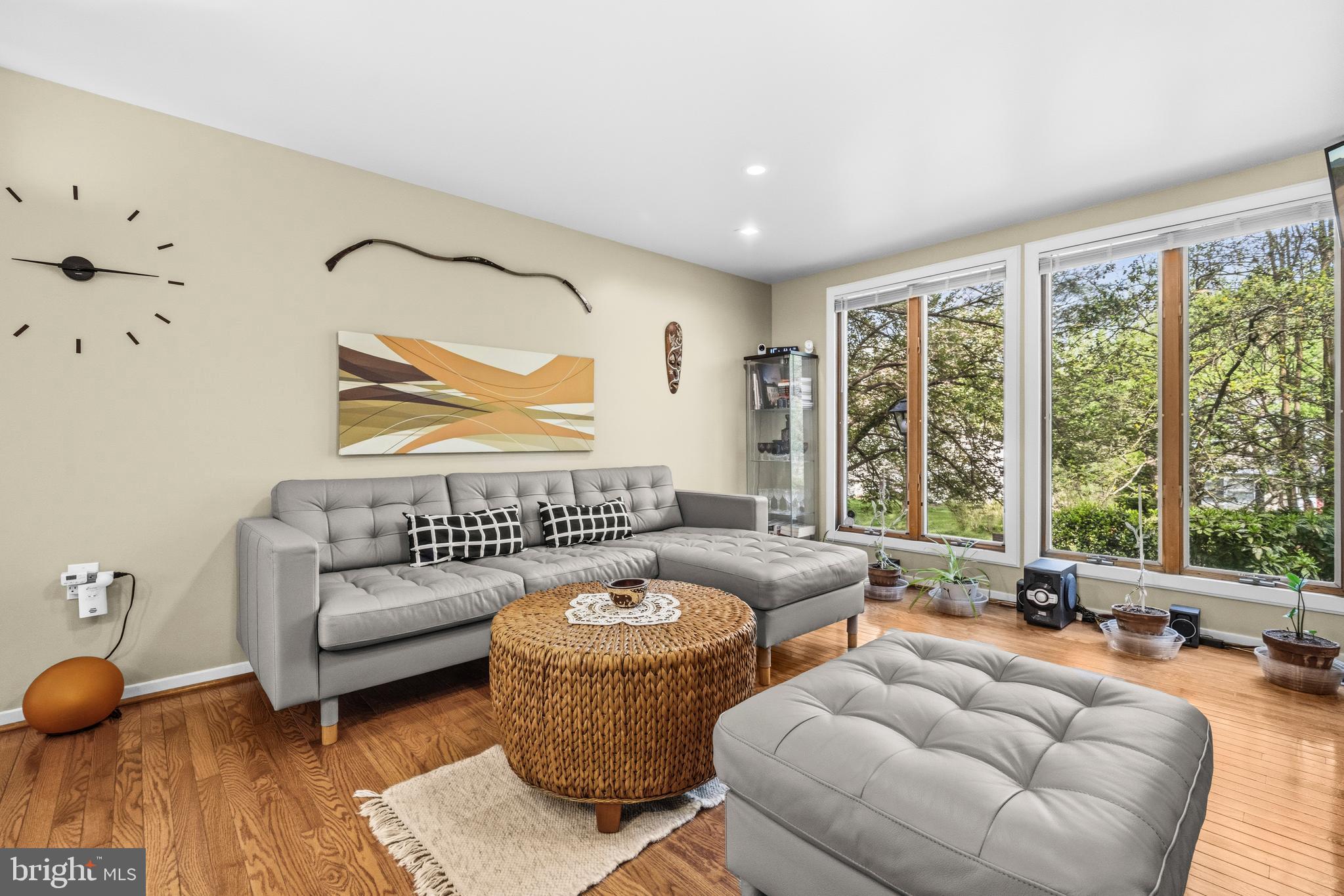 RESTON - Residential