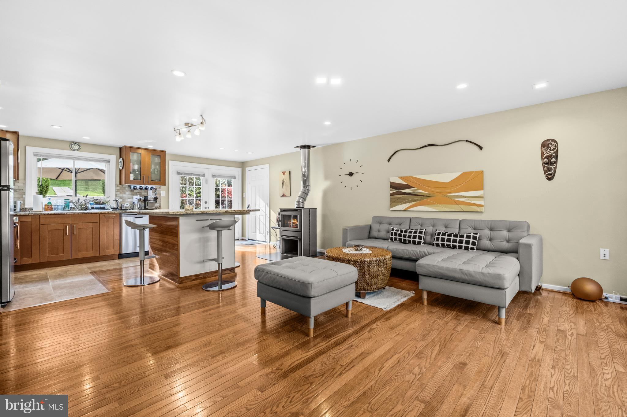 RESTON - Residential