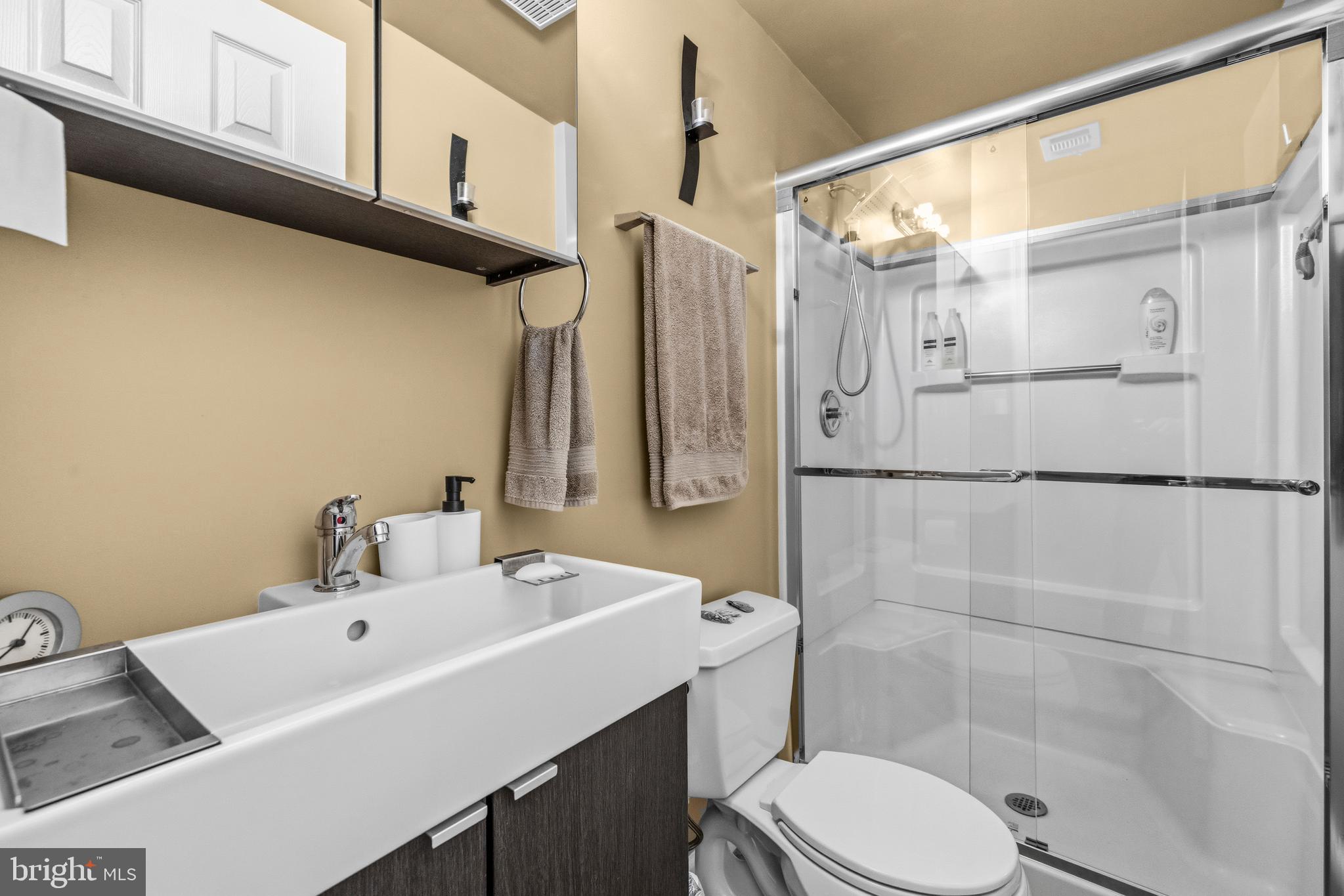 RESTON - Residential