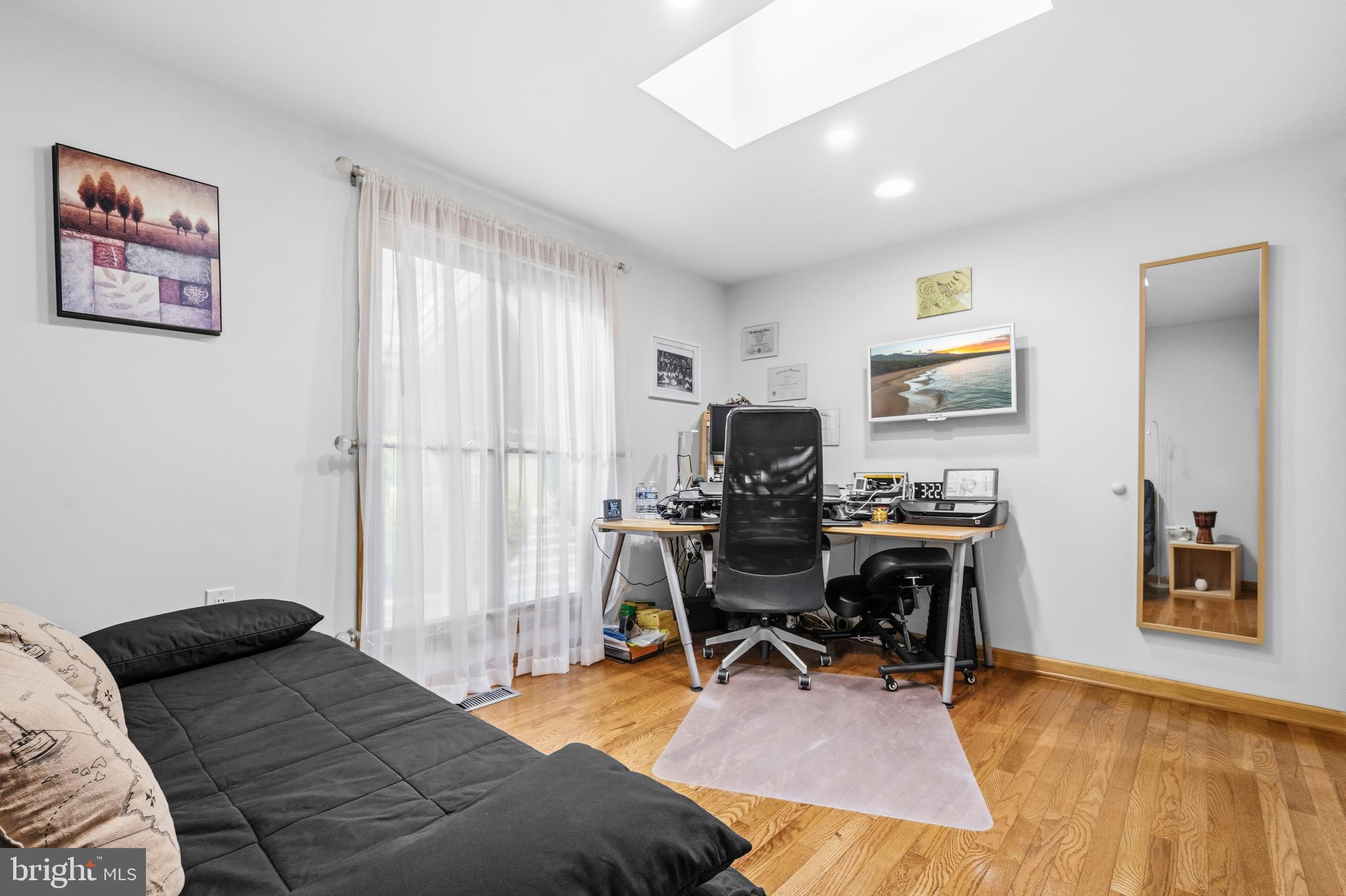 RESTON - Residential