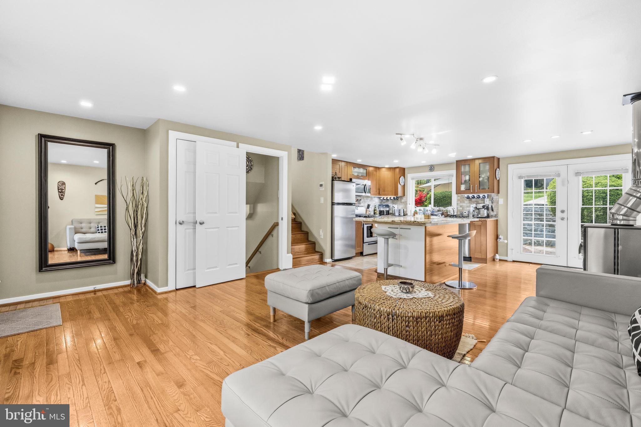 RESTON - Residential