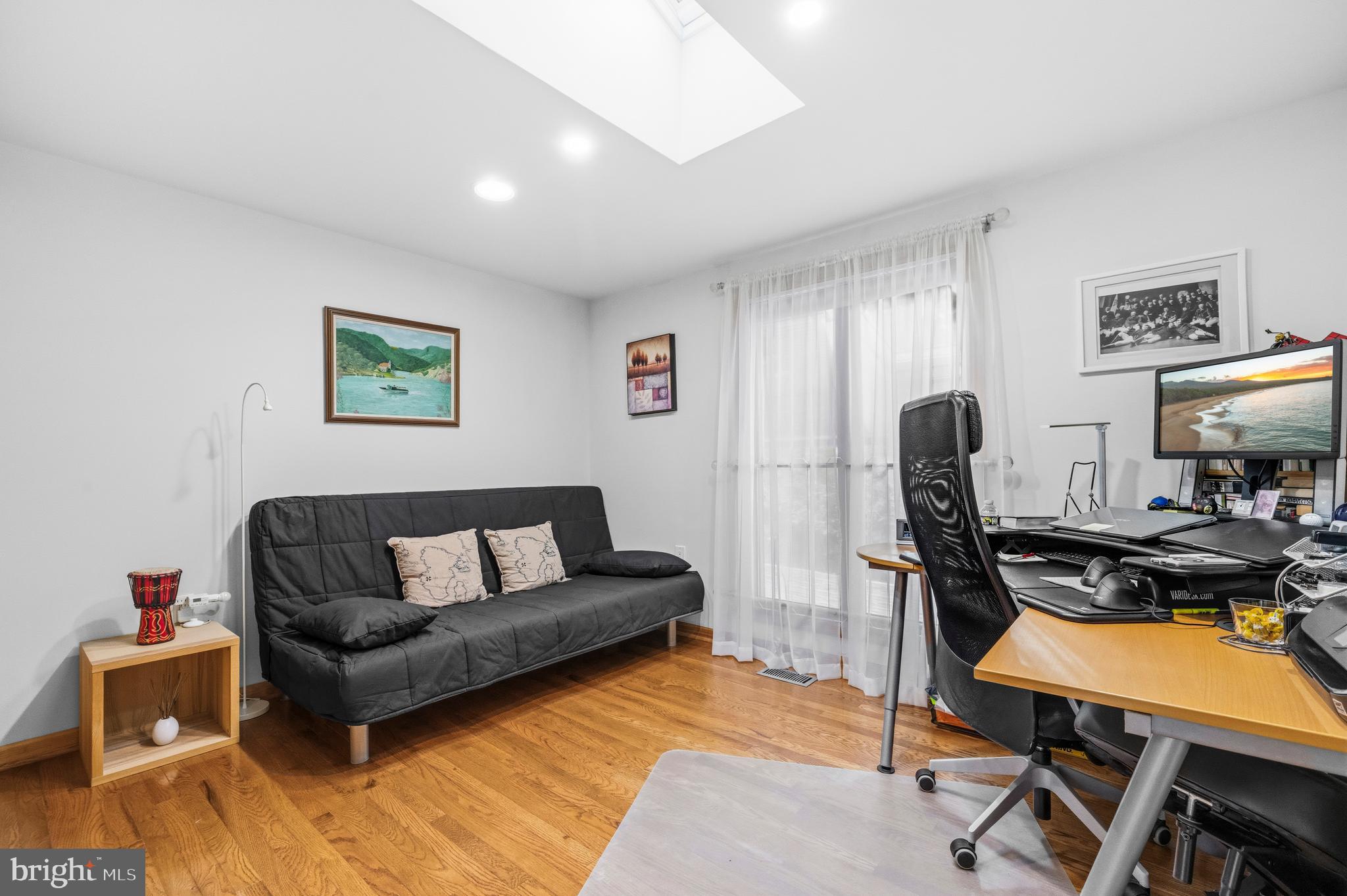 RESTON - Residential