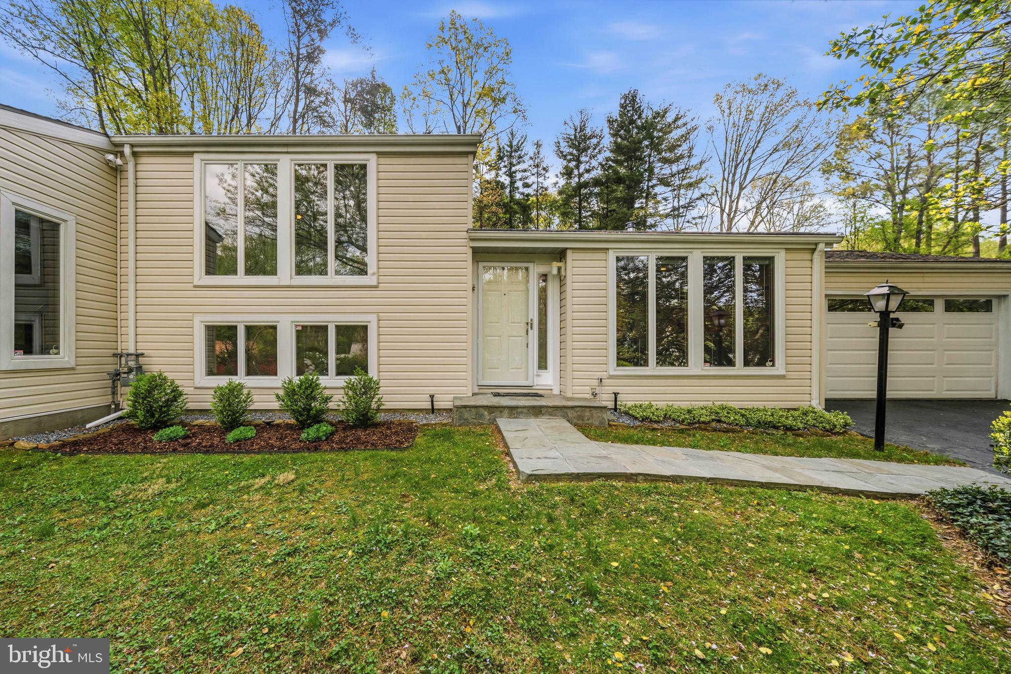 RESTON - Residential