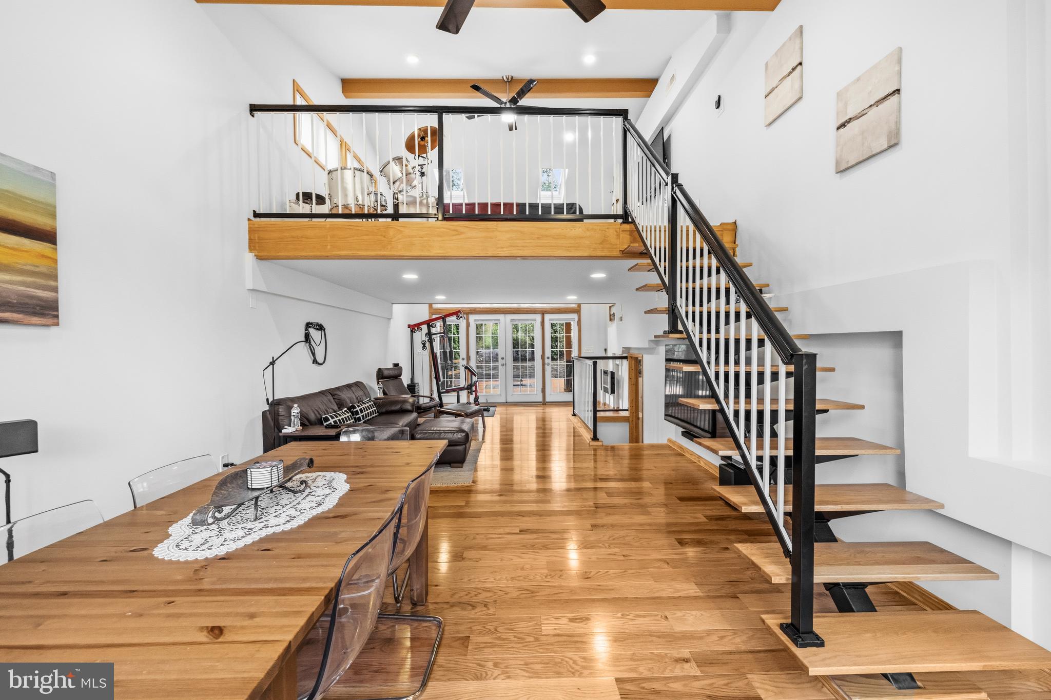 RESTON - Residential