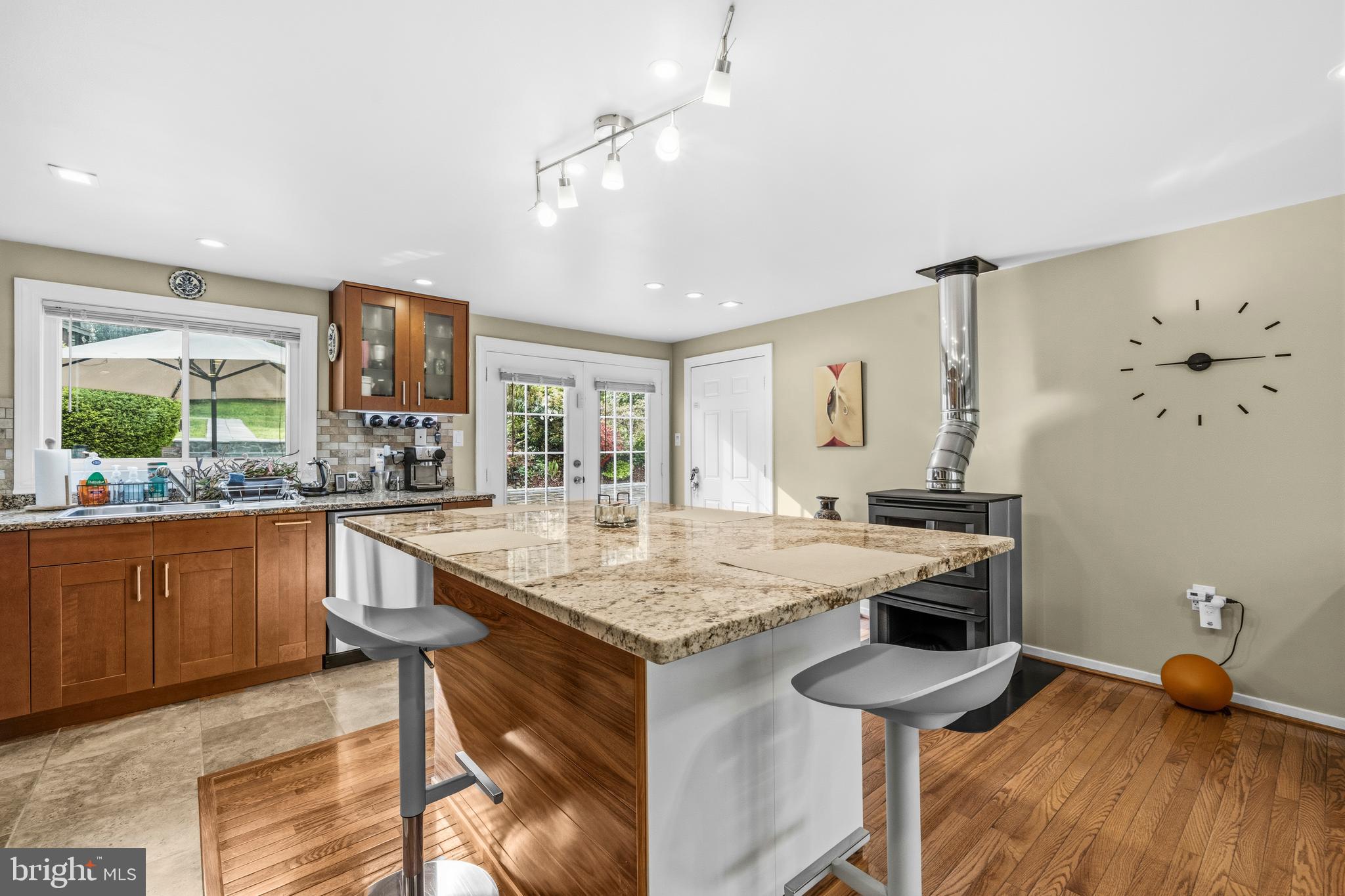 RESTON - Residential