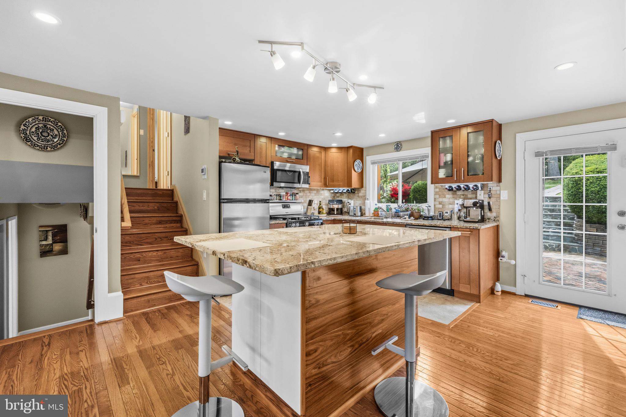 RESTON - Residential