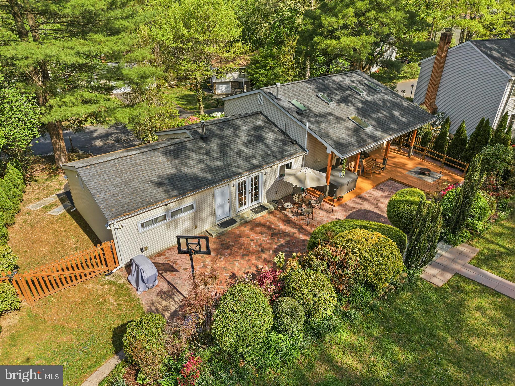 RESTON - Residential