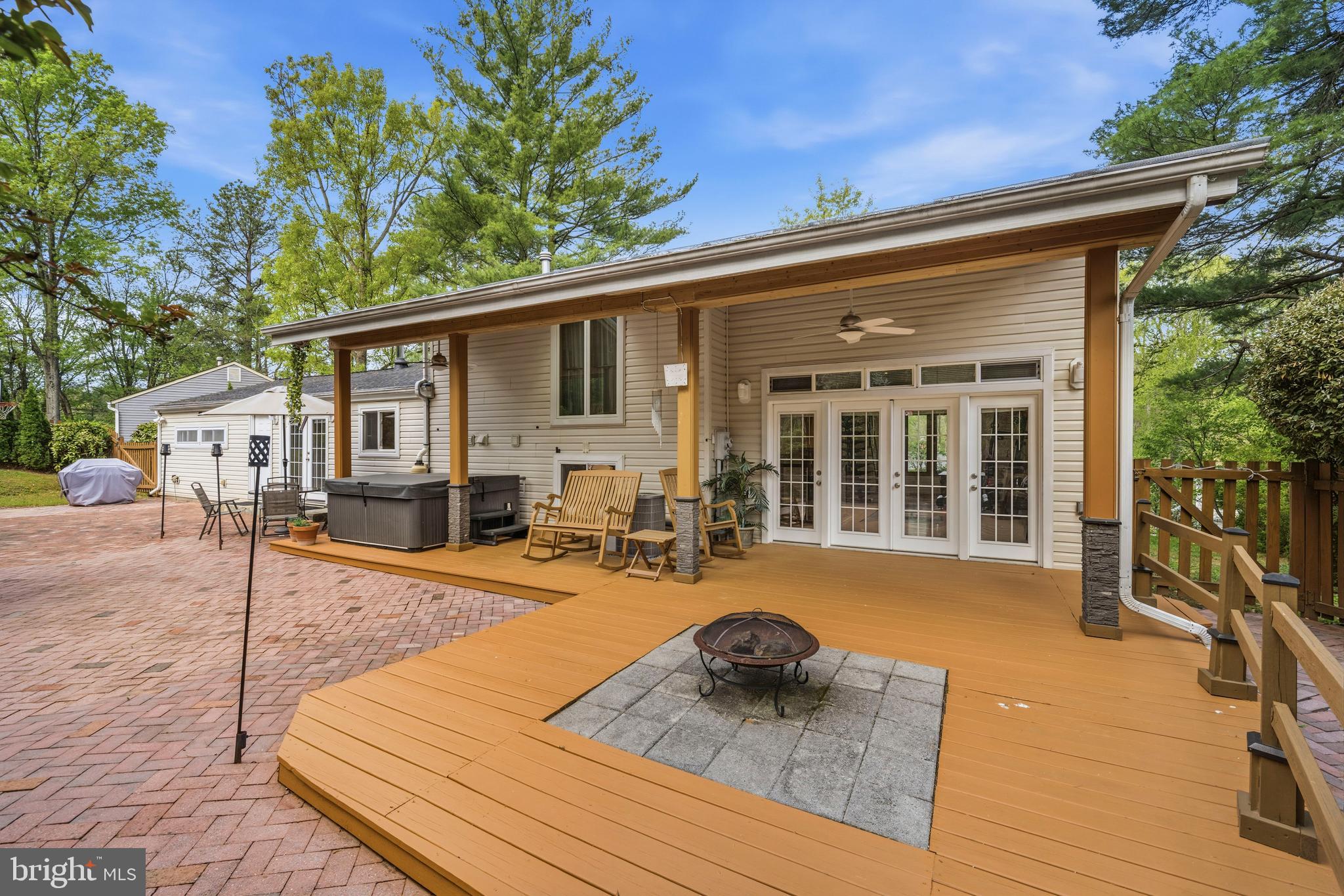 RESTON - Residential