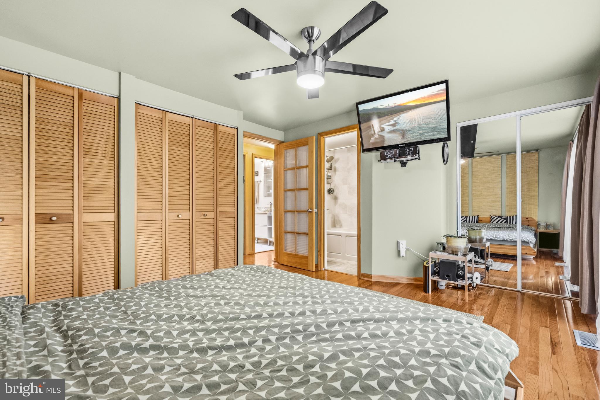 RESTON - Residential