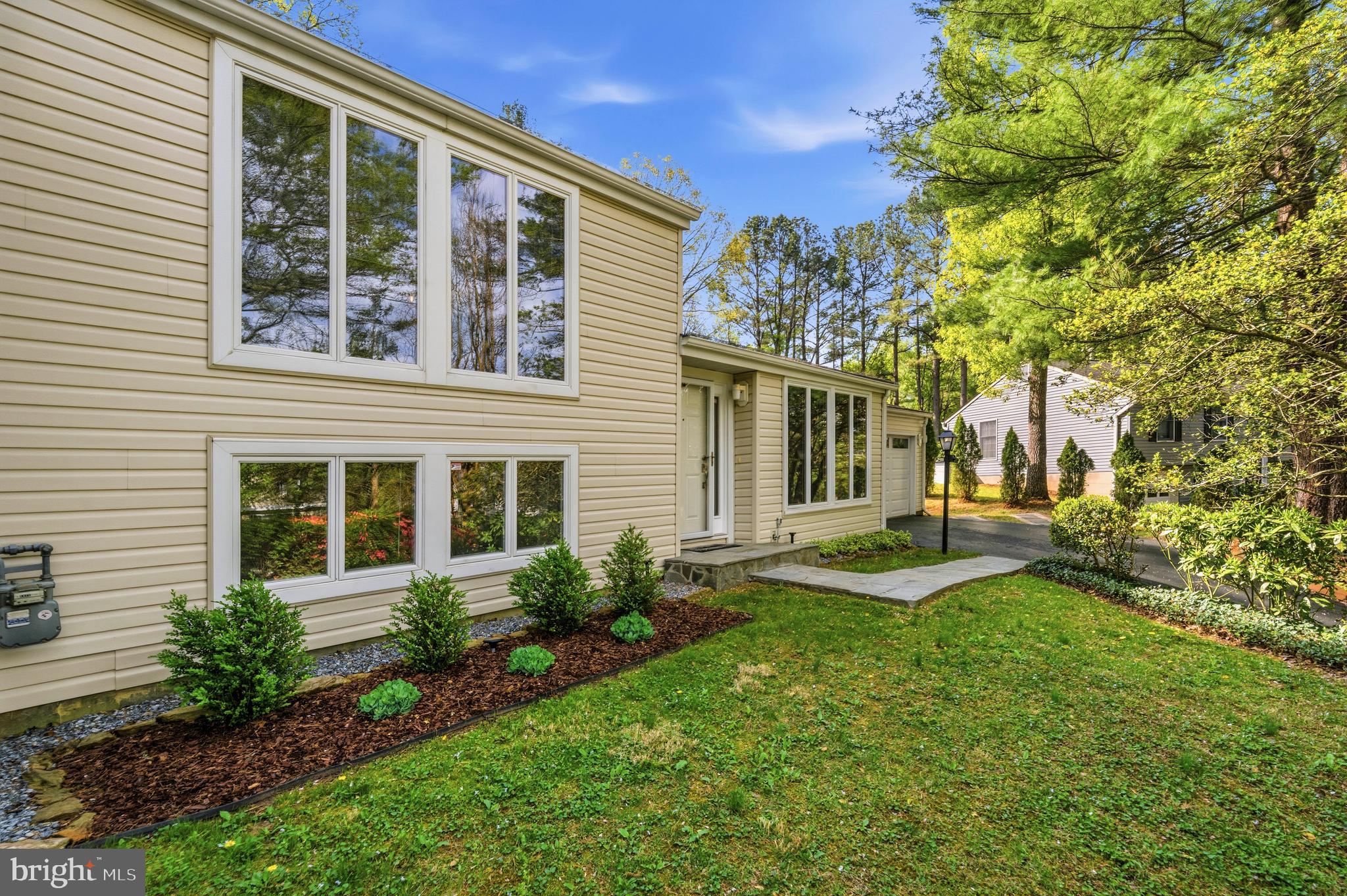 RESTON - Residential