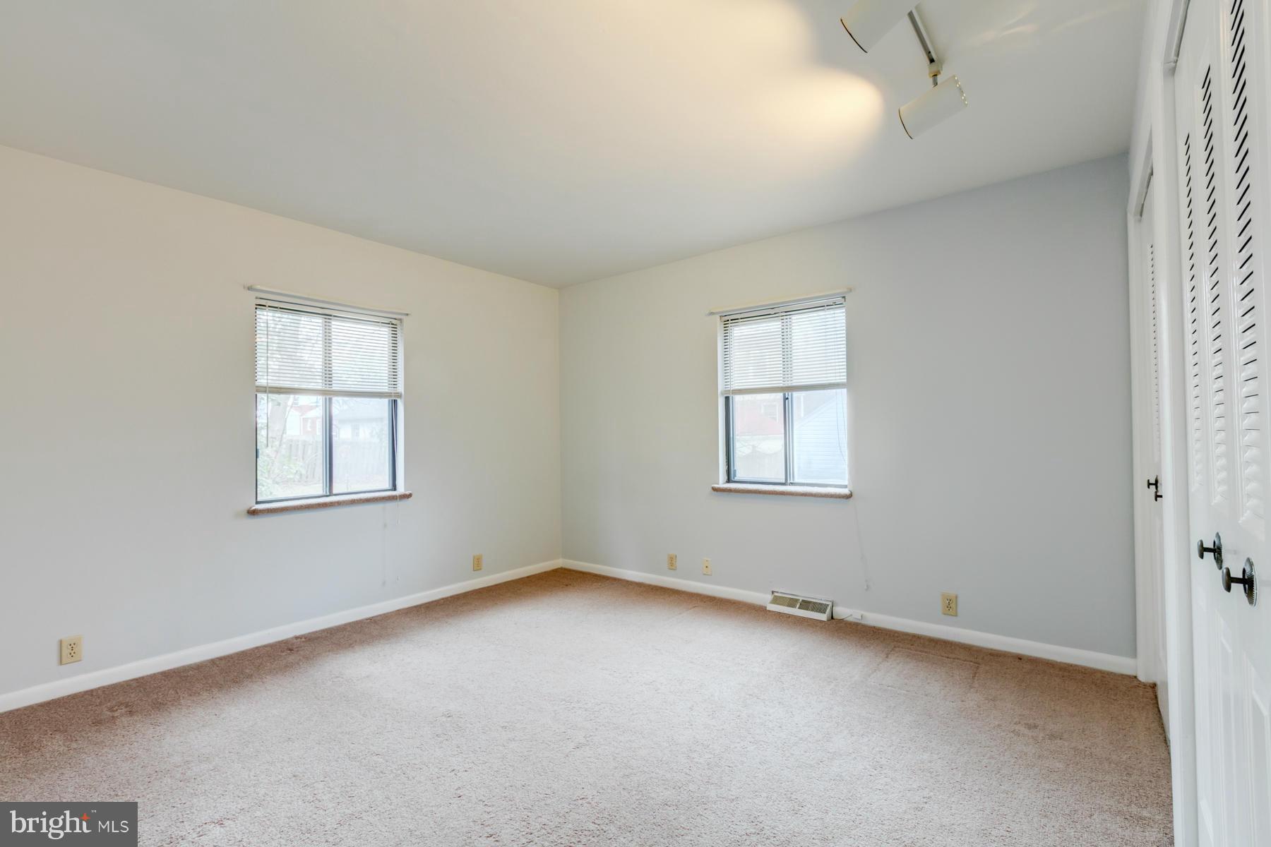 ADDISON HEIGHTS - Residential Lease