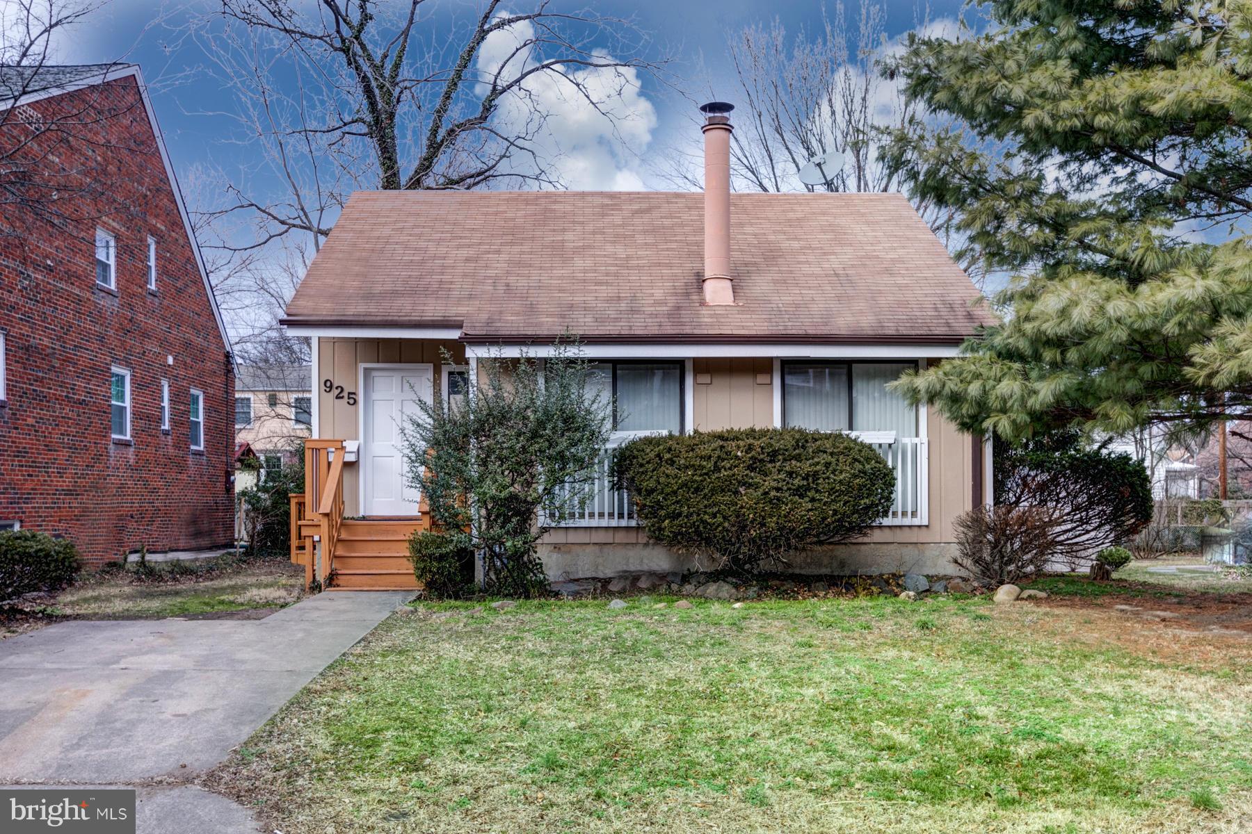 ADDISON HEIGHTS - Residential Lease