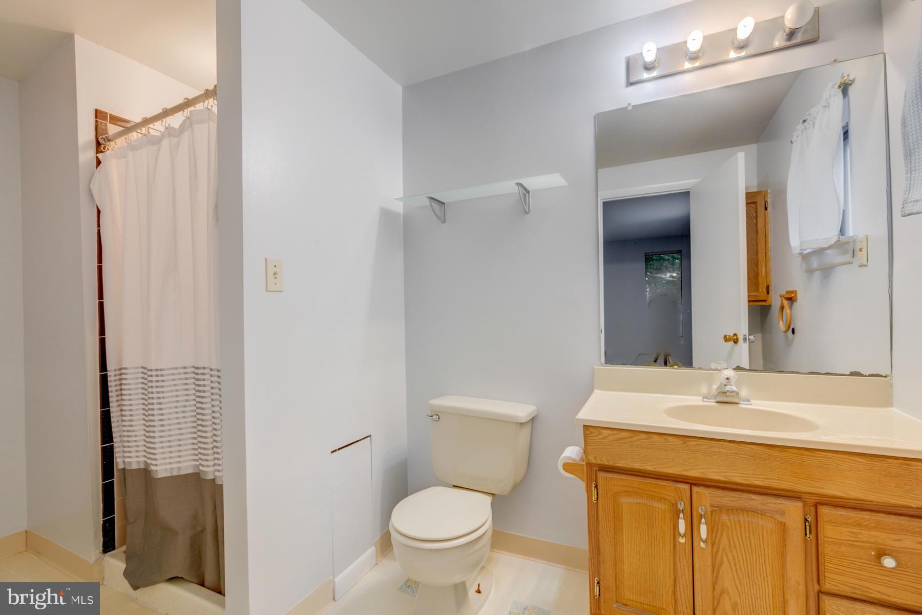 ADDISON HEIGHTS - Residential Lease