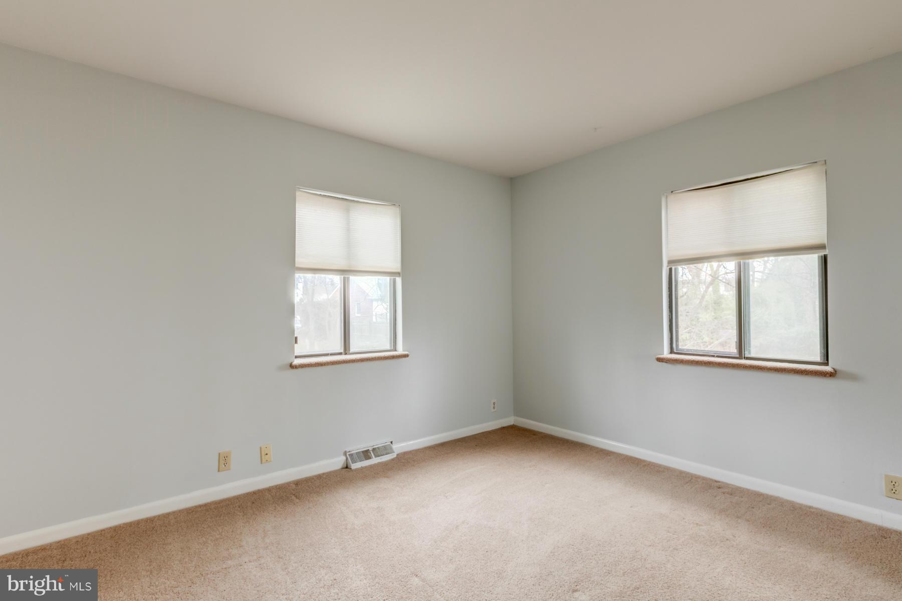 ADDISON HEIGHTS - Residential Lease