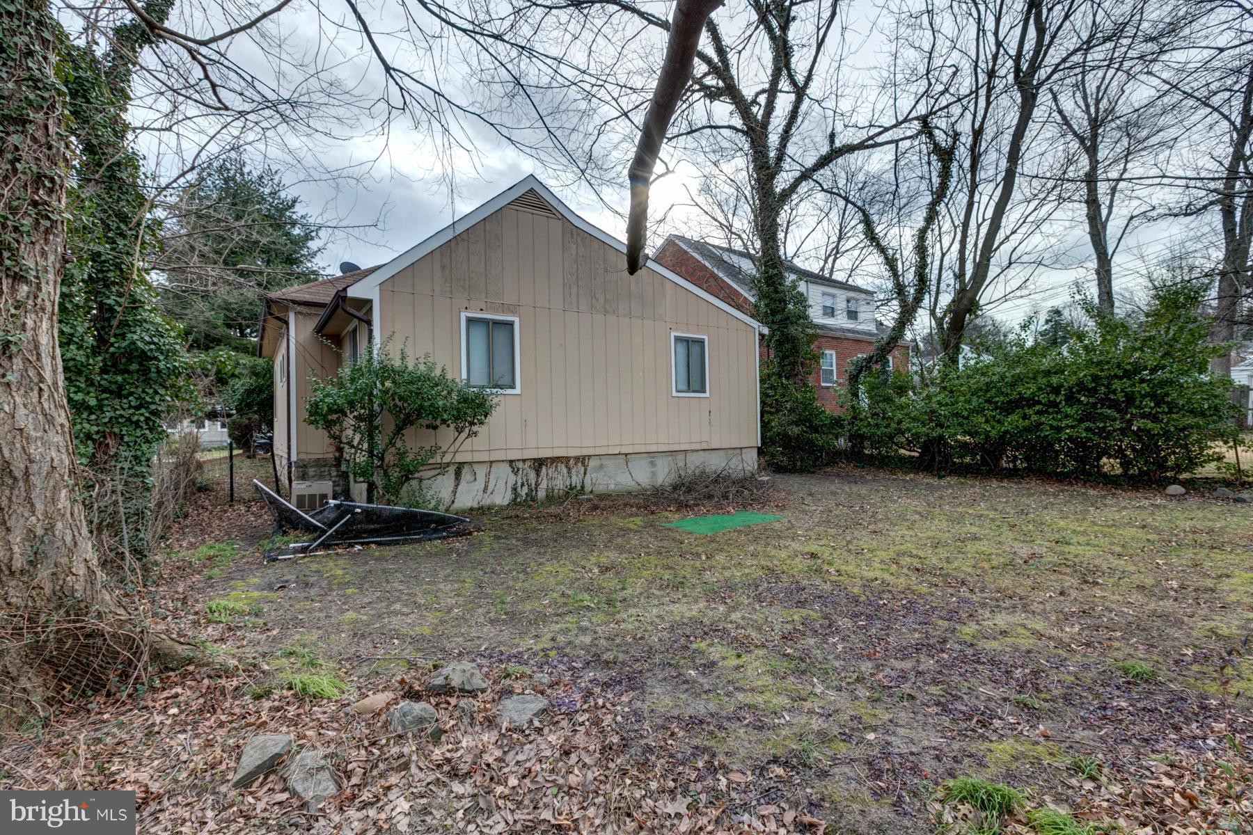 ADDISON HEIGHTS - Residential Lease