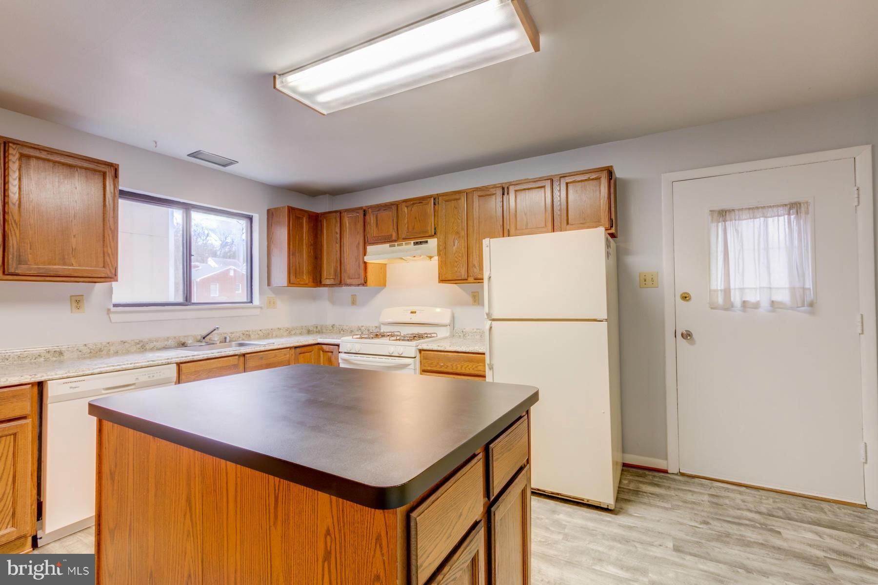 ADDISON HEIGHTS - Residential Lease