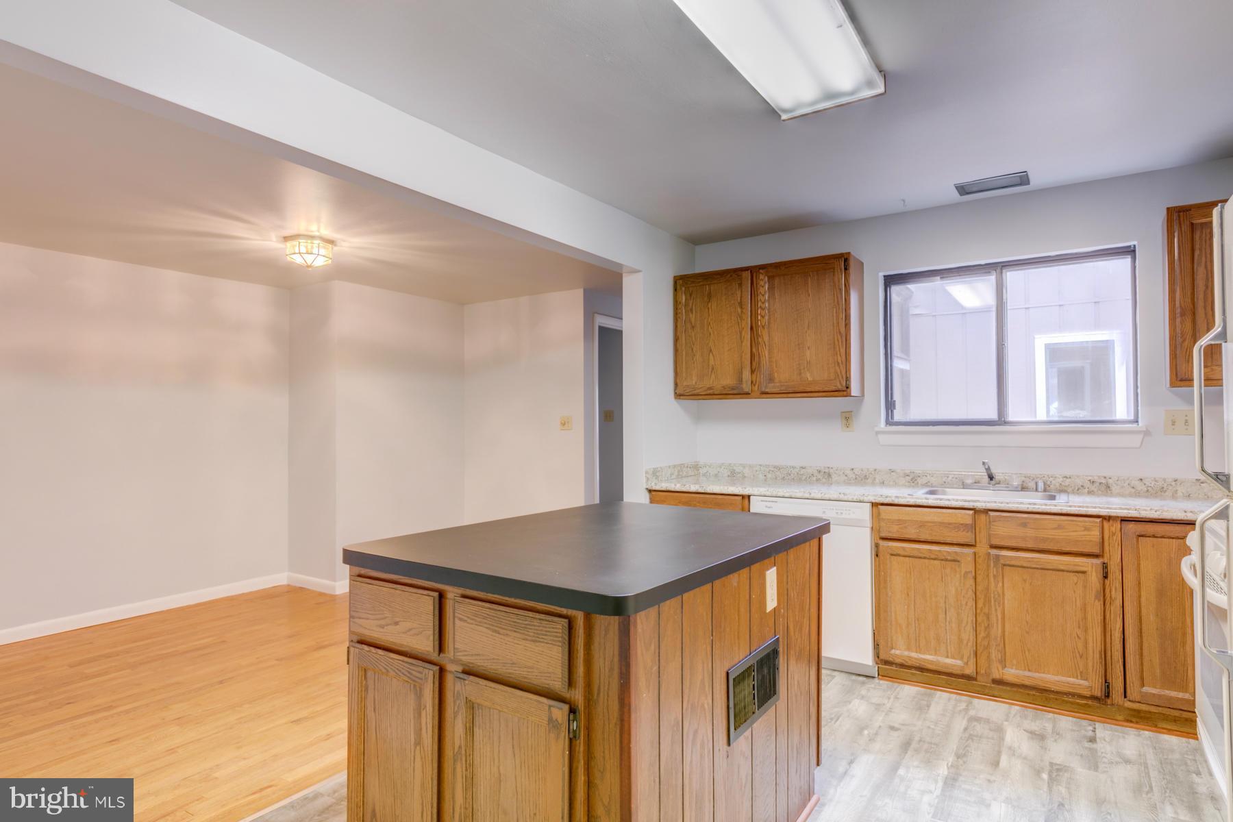 ADDISON HEIGHTS - Residential Lease