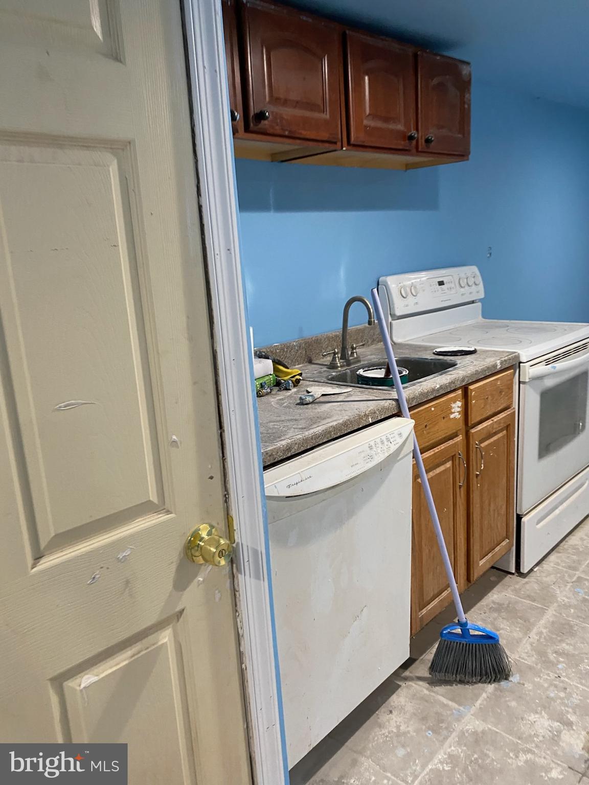 PHILADELPHIA (SOUTHWEST) - Residential